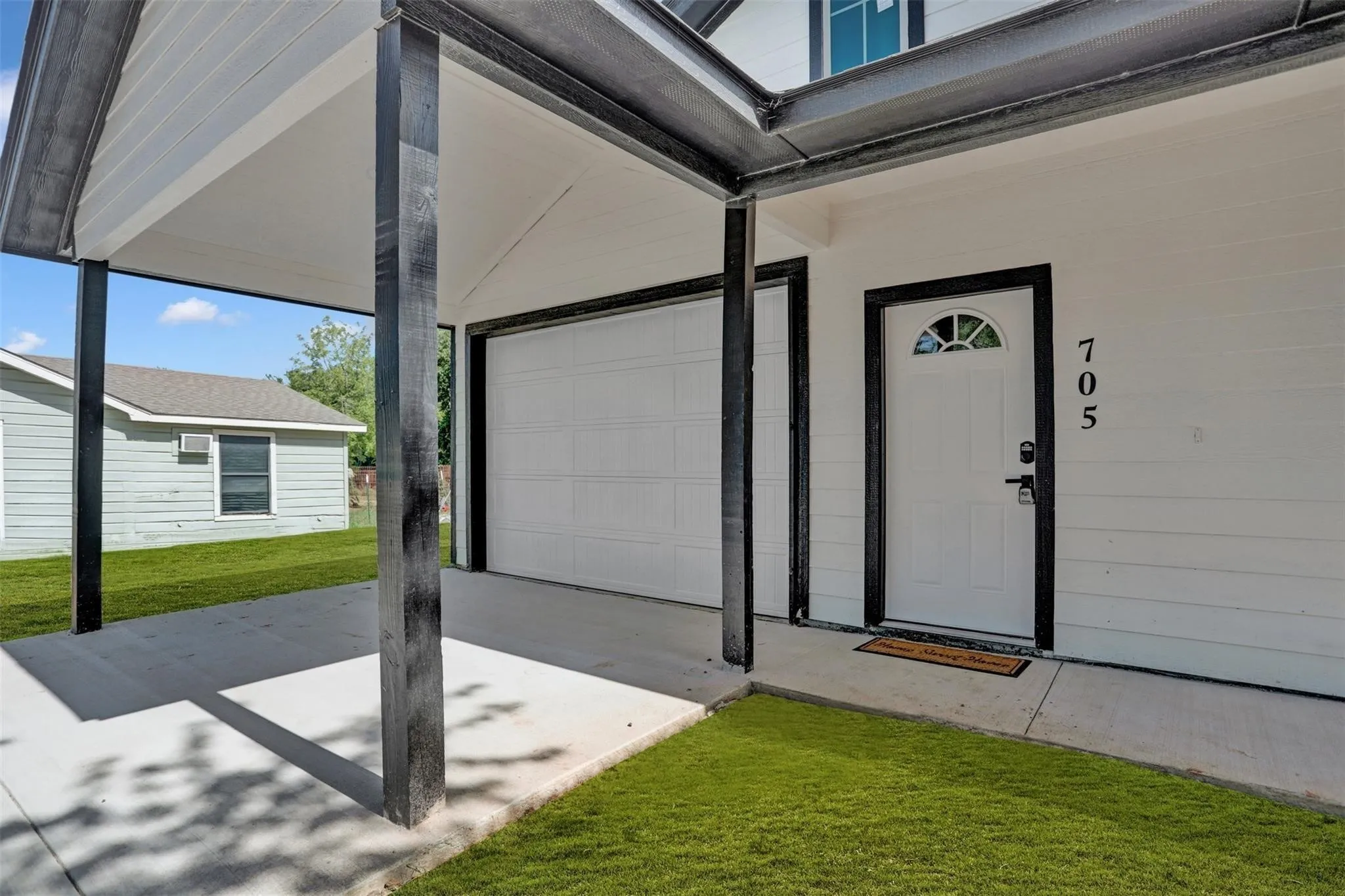 Single Family Residence For Rent in Grayson County , 705 E Hanna Street, Denison, Texas 75021, 3 Bedroom, 2 Bathroom, 1 Garage spaces, 1,314 Sqft, built in 2024, New Construction - Complete, mls#21176535, Real Estate Agent in Denison, Homes For Rent in Grayson county, Homes For Rent in Denison, Realtor in Denison Texas, Real Estate Brokerage Independent Realty Texas, Luminita Cordes Realtor