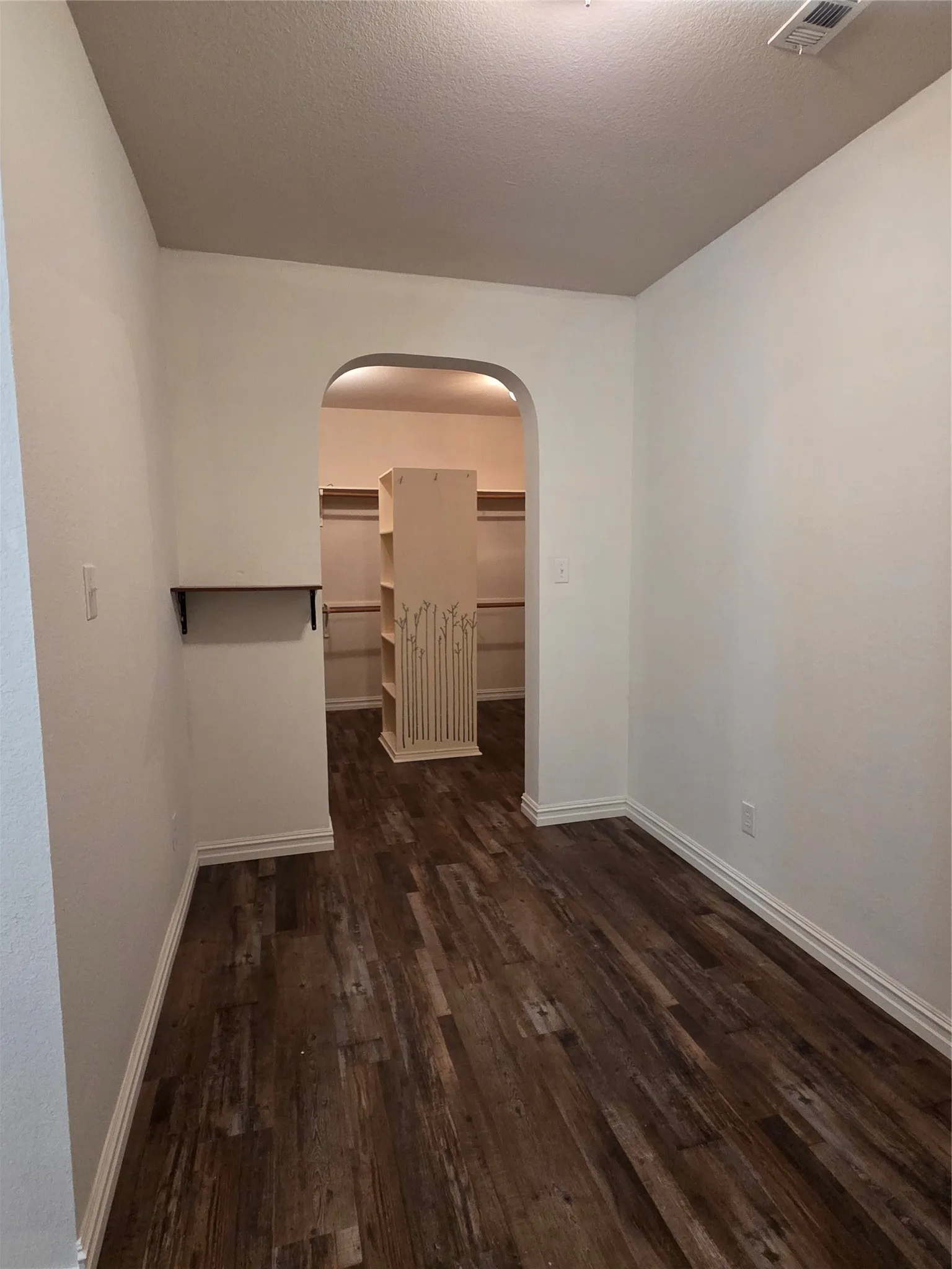 Single Family Residence For Sale in Dallas County , 662 OAK CREEK Drive, Cedar Hill, Texas 75104, 4 Bedroom, 4 Bathroom, 3 Garage spaces, 3,981 Sqft, built in 2006, mls#21167923, Real Estate Agent in Cedar Hill, Homes For Sale in Dallas county, Homes For Sale in Cedar Hill, Realtor in Cedar Hill Texas, Real Estate Brokerage Independent Realty Texas, Luminita Cordes Realtor