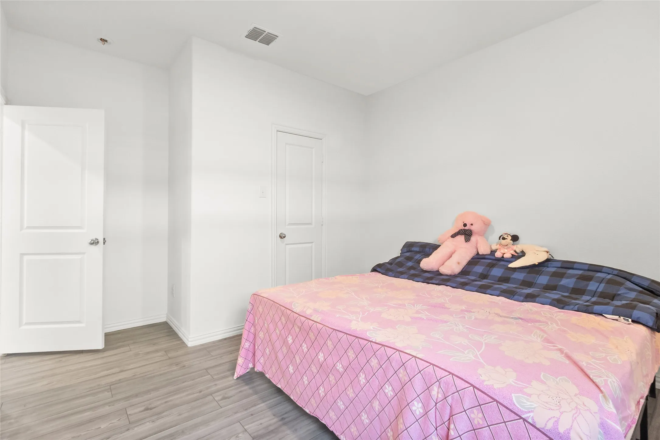 Single Family Residence For Sale in Denton County , 3505 Riverside Drive, Aubrey, Texas 76227, 4 Bedroom, 2 Bathroom, 2 Garage spaces, 1,838 Sqft, built in 2021, Preowned, mls#21171202, Real Estate Agent in Aubrey, Homes For Sale in Denton county, Homes For Sale in Aubrey, Realtor in Aubrey Texas, Real Estate Brokerage Independent Realty Texas, Luminita Cordes Realtor