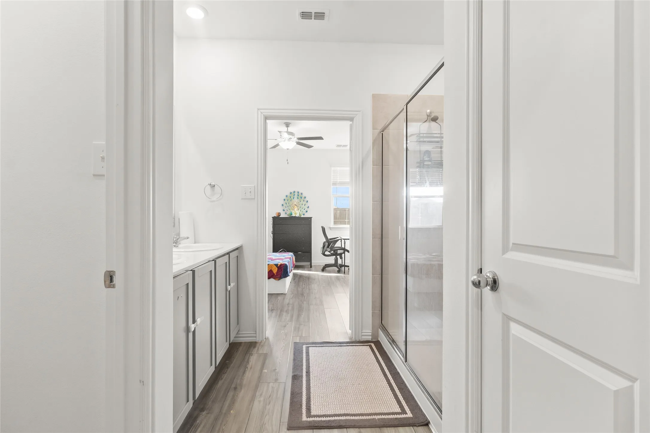 Single Family Residence For Sale in Denton County , 3505 Riverside Drive, Aubrey, Texas 76227, 4 Bedroom, 2 Bathroom, 2 Garage spaces, 1,838 Sqft, built in 2021, Preowned, mls#21171202, Real Estate Agent in Aubrey, Homes For Sale in Denton county, Homes For Sale in Aubrey, Realtor in Aubrey Texas, Real Estate Brokerage Independent Realty Texas, Luminita Cordes Realtor