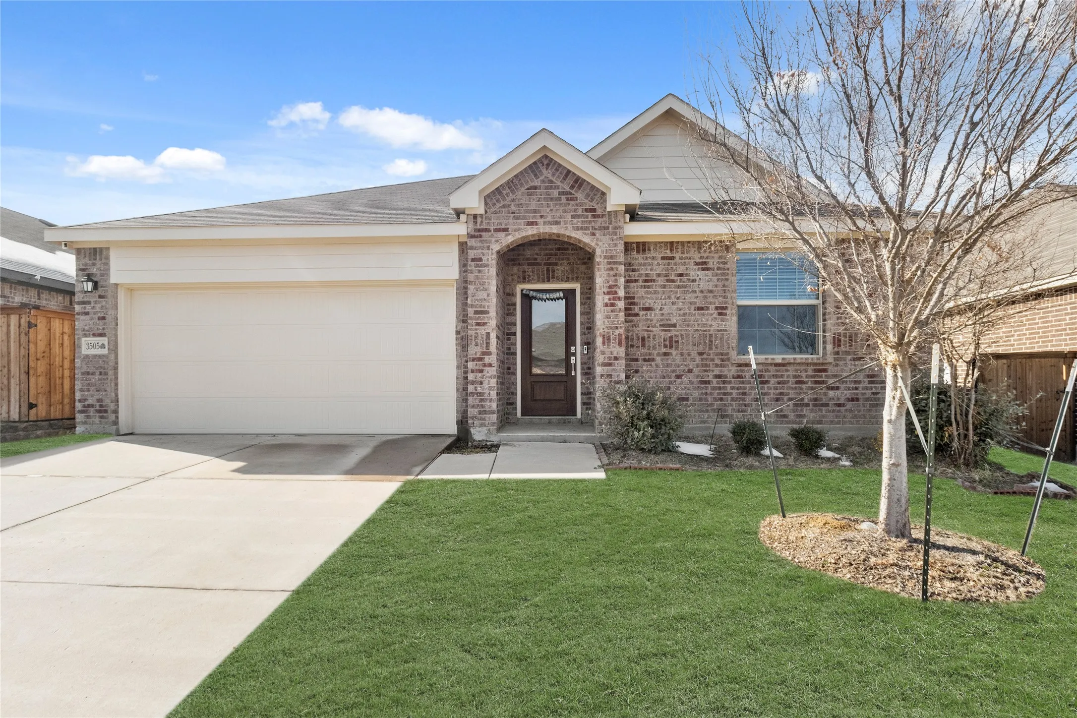 Single Family Residence For Sale in Denton County , 3505 Riverside Drive, Aubrey, Texas 76227, 4 Bedroom, 2 Bathroom, 2 Garage spaces, 1,838 Sqft, built in 2021, Preowned, mls#21171202, Real Estate Agent in Aubrey, Homes For Sale in Denton county, Homes For Sale in Aubrey, Realtor in Aubrey Texas, Real Estate Brokerage Independent Realty Texas, Luminita Cordes Realtor