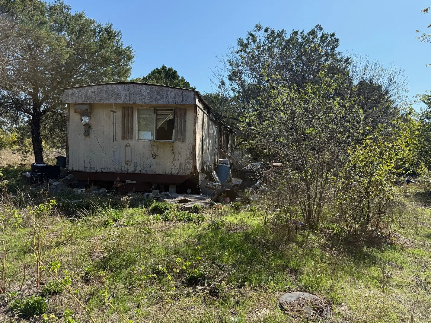 Trailer house needs removal