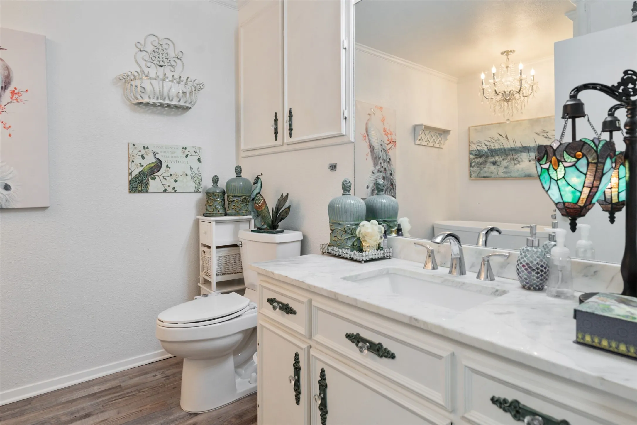 Single Family Residence For Sale in Henderson County , 201 Colonial Circle, Athens, Texas 75751, 3 Bedroom, 3 Bathroom, Garage spaces, 2,502 Sqft, built in 1975, mls#21176798, Real Estate Agent in Athens, Homes For Sale in Henderson county, Homes For Sale in Athens, Realtor in Athens Texas, Real Estate Brokerage Independent Realty Texas, Luminita Cordes Realtor