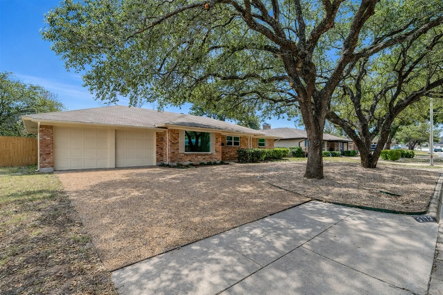 Circle driveway for extra parking!