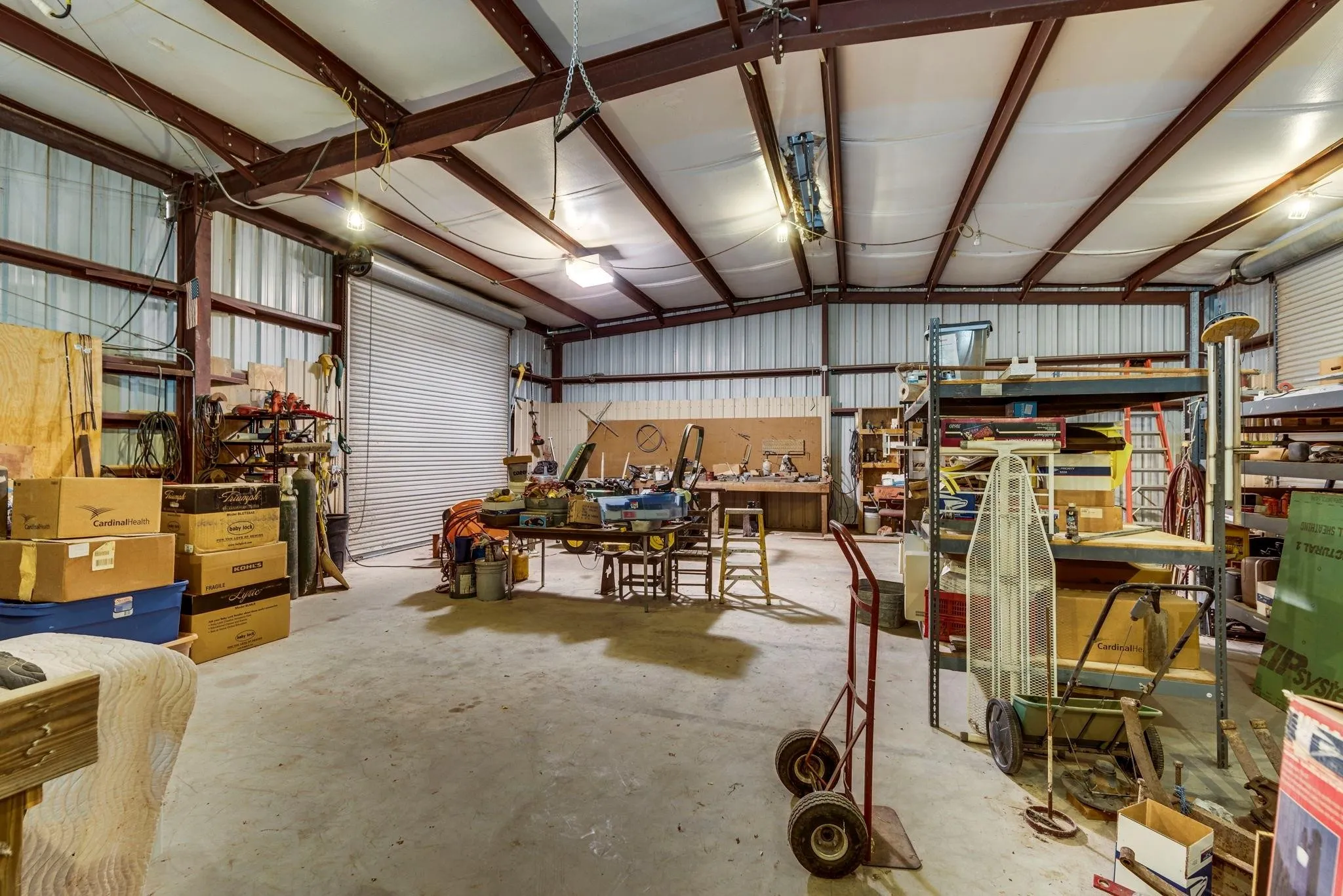 Farm For Sale in Ellis County , 4031 Greathouse Road, Waxahachie, Texas 75167, 2 Bedrooms, 1 Bathroom, Garage spaces, 920 Sqft, built in 1973, Price $964,900, mls#21176059, Real Estate Agent in Waxahachie, Homes For Sale in Ellis county, Homes For Sale in Waxahachie, Realtor in Waxahachie Texas, Real Estate Brokerage Independent Realty Texas, Luminita Cordes Realtor
