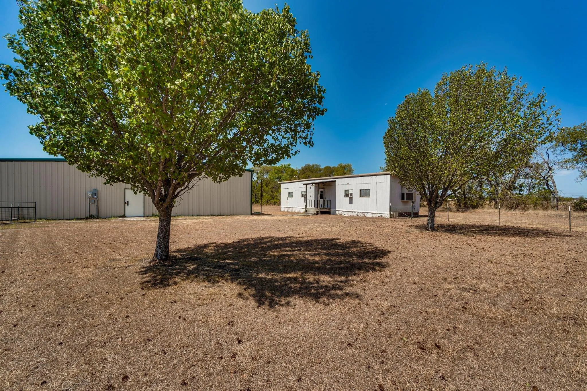 Farm For Sale in Ellis County , 4031 Greathouse Road, Waxahachie, Texas 75167, 2 Bedrooms, 1 Bathroom, Garage spaces, 920 Sqft, built in 1973, Price $964,900, mls#21176059, Real Estate Agent in Waxahachie, Homes For Sale in Ellis county, Homes For Sale in Waxahachie, Realtor in Waxahachie Texas, Real Estate Brokerage Independent Realty Texas, Luminita Cordes Realtor