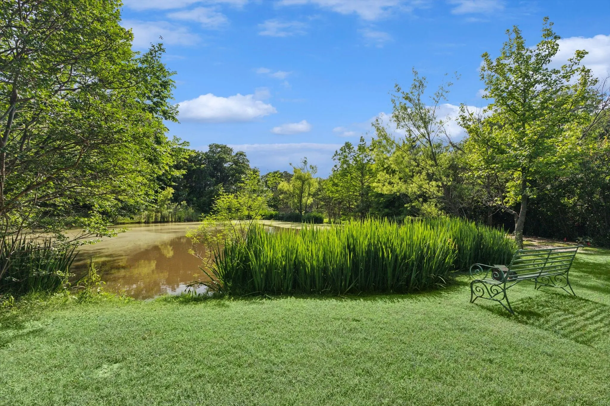 Single Family Residence For Sale in Denton County , 525 E Hickory Hill Road, Argyle, Texas 76226, 4 Bedroom, 4 Bathroom, 3 Garage spaces, 5,936 Sqft, built in 1999, Preowned, mls#21176300, Real Estate Agent in Argyle, Homes For Sale in Denton county, Homes For Sale in Argyle, Realtor in Argyle Texas, Real Estate Brokerage Independent Realty Texas, Luminita Cordes Realtor
