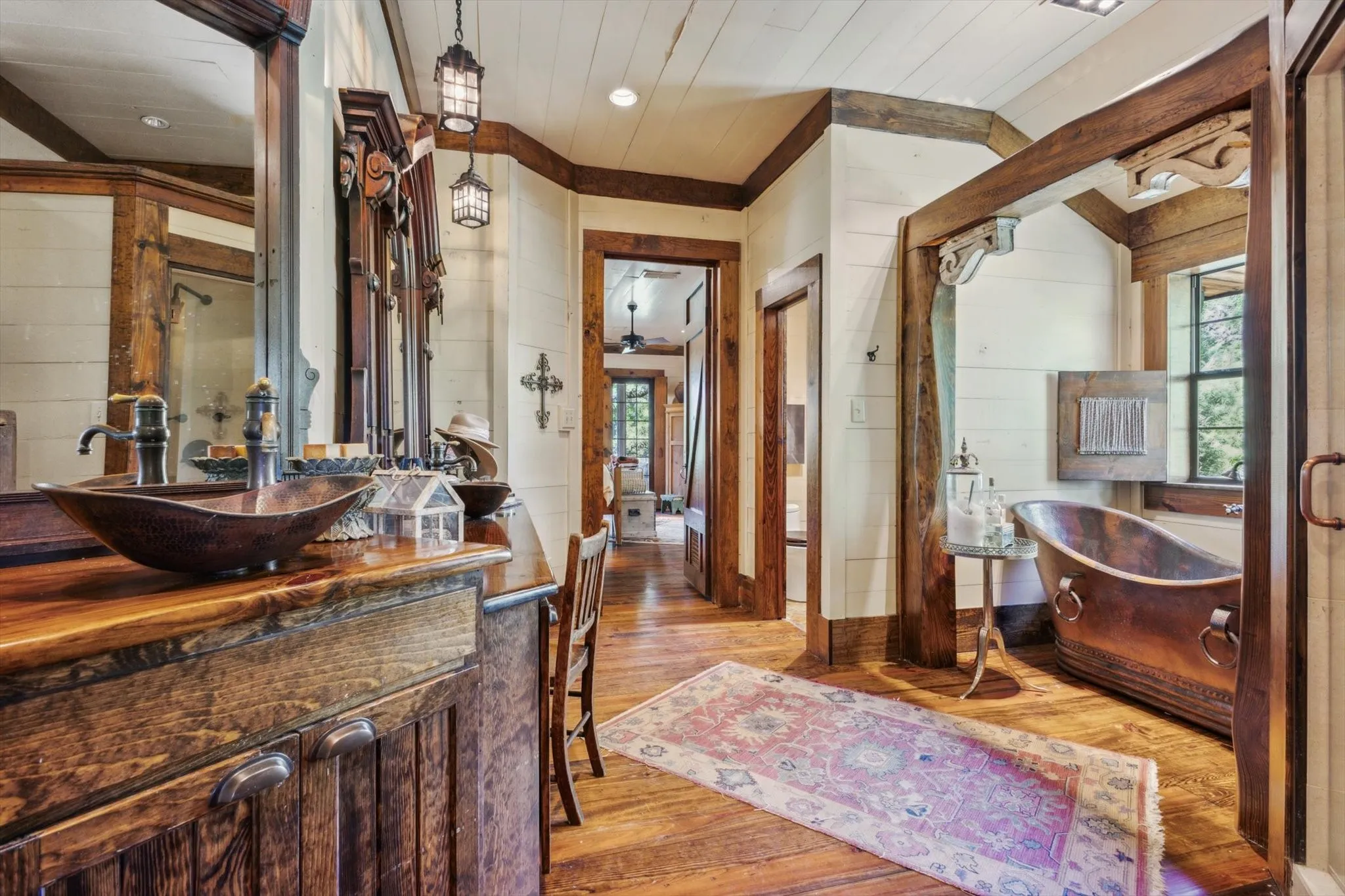 Single Family Residence For Sale in Denton County , 525 E Hickory Hill Road, Argyle, Texas 76226, 4 Bedroom, 4 Bathroom, 3 Garage spaces, 5,936 Sqft, built in 1999, Preowned, mls#21176300, Real Estate Agent in Argyle, Homes For Sale in Denton county, Homes For Sale in Argyle, Realtor in Argyle Texas, Real Estate Brokerage Independent Realty Texas, Luminita Cordes Realtor
