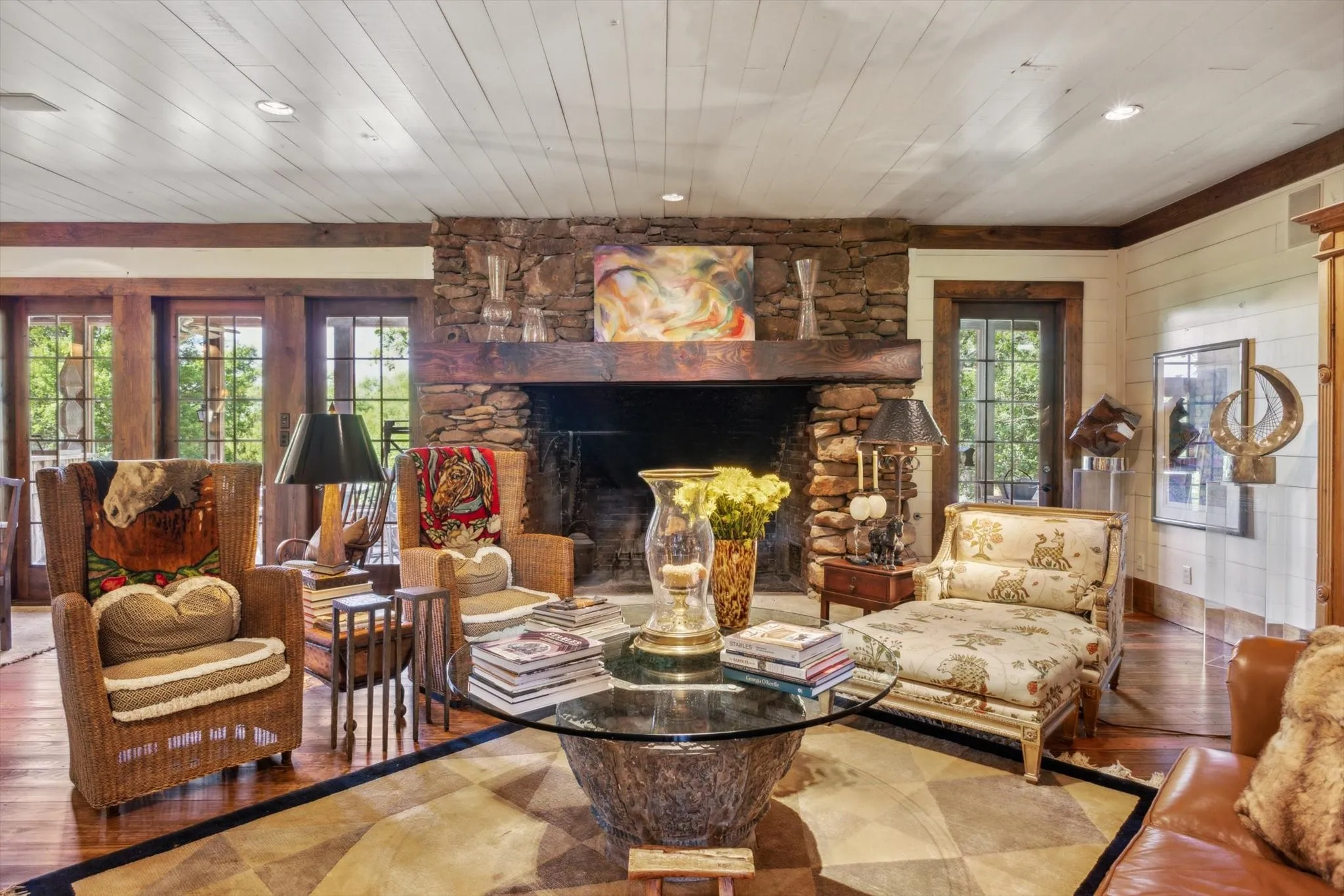 Single Family Residence For Sale in Denton County , 525 E Hickory Hill Road, Argyle, Texas 76226, 4 Bedroom, 4 Bathroom, 3 Garage spaces, 5,936 Sqft, built in 1999, Preowned, mls#21176300, Real Estate Agent in Argyle, Homes For Sale in Denton county, Homes For Sale in Argyle, Realtor in Argyle Texas, Real Estate Brokerage Independent Realty Texas, Luminita Cordes Realtor