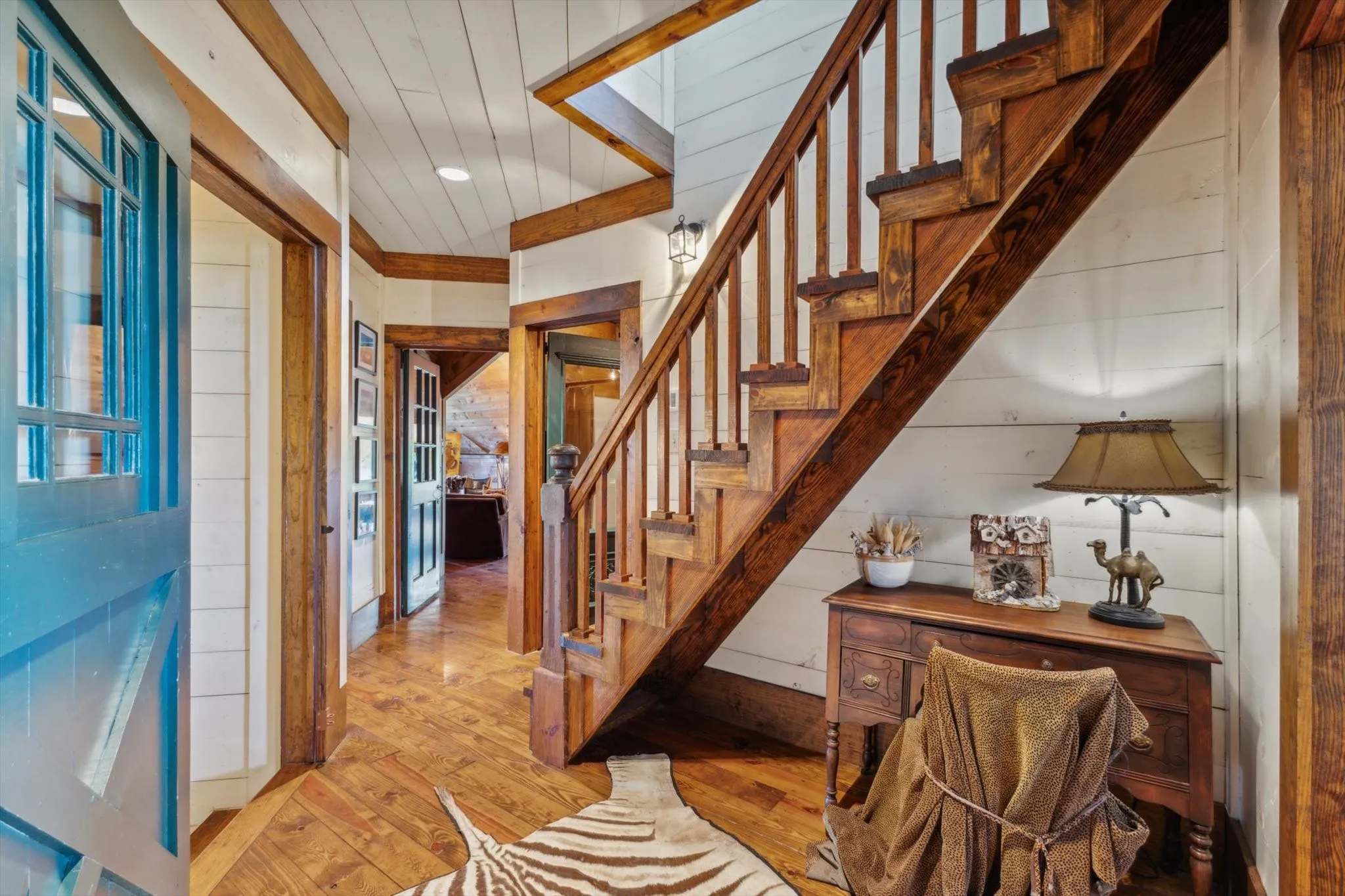 Single Family Residence For Sale in Denton County , 525 E Hickory Hill Road, Argyle, Texas 76226, 4 Bedroom, 4 Bathroom, 3 Garage spaces, 5,936 Sqft, built in 1999, Preowned, mls#21176300, Real Estate Agent in Argyle, Homes For Sale in Denton county, Homes For Sale in Argyle, Realtor in Argyle Texas, Real Estate Brokerage Independent Realty Texas, Luminita Cordes Realtor