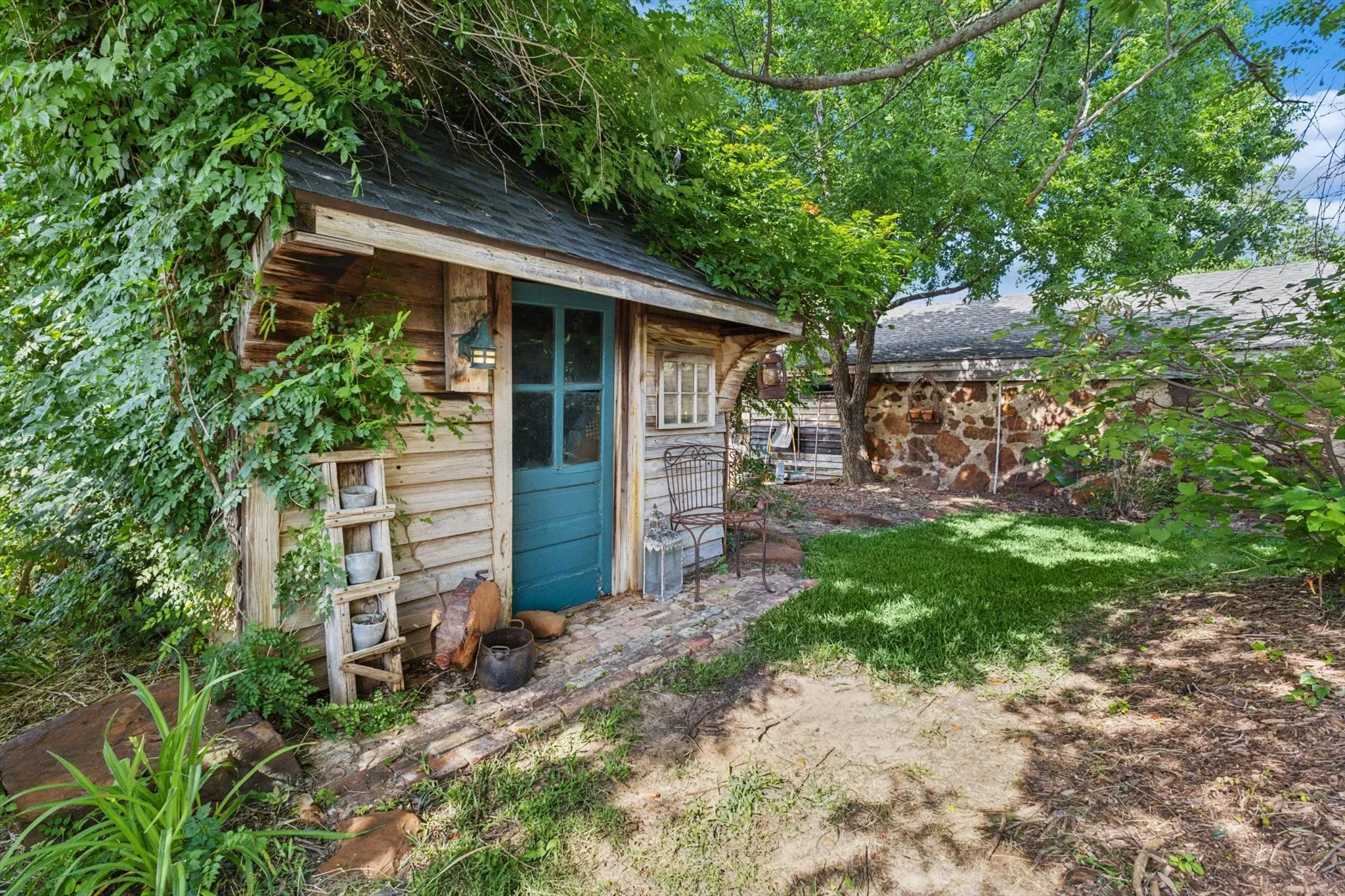 Single Family Residence For Sale in Denton County , 525 E Hickory Hill Road, Argyle, Texas 76226, 4 Bedroom, 4 Bathroom, 3 Garage spaces, 5,936 Sqft, built in 1999, Preowned, mls#21176300, Real Estate Agent in Argyle, Homes For Sale in Denton county, Homes For Sale in Argyle, Realtor in Argyle Texas, Real Estate Brokerage Independent Realty Texas, Luminita Cordes Realtor