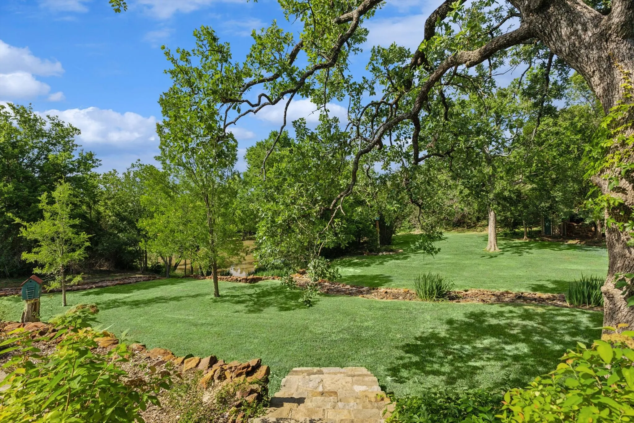 Single Family Residence For Sale in Denton County , 525 E Hickory Hill Road, Argyle, Texas 76226, 4 Bedroom, 4 Bathroom, 3 Garage spaces, 5,936 Sqft, built in 1999, Preowned, mls#21176300, Real Estate Agent in Argyle, Homes For Sale in Denton county, Homes For Sale in Argyle, Realtor in Argyle Texas, Real Estate Brokerage Independent Realty Texas, Luminita Cordes Realtor