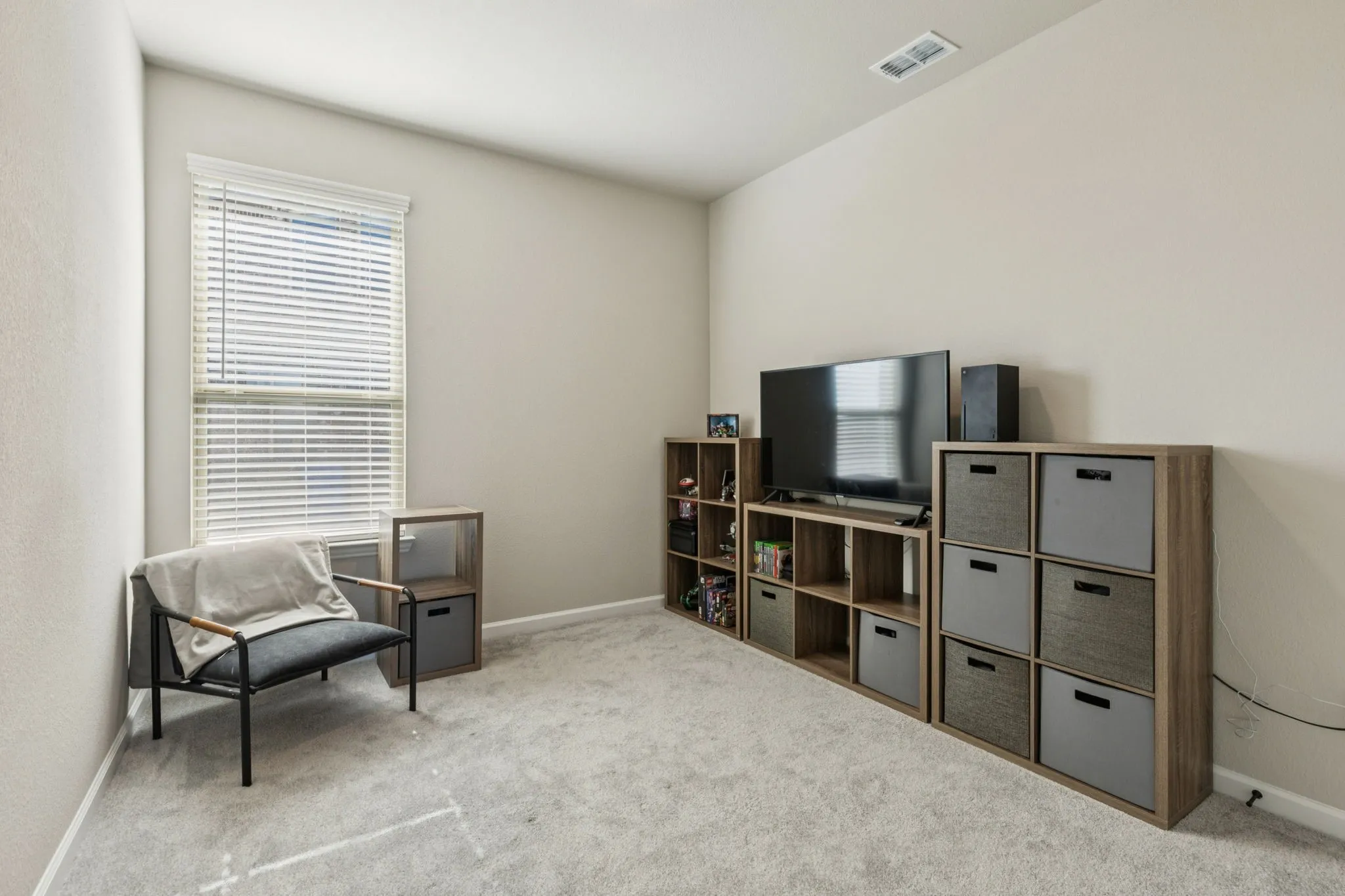 Single Family Residence For Sale in Collin County , 490 Tender Summit, Lavon, Texas 75166, 3 Bedroom, 2 Bathroom, 2 Garage spaces, 1,645 Sqft, built in 2025, Preowned, mls#21154864, Real Estate Agent in Lavon, Homes For Sale in Collin county, Homes For Sale in Lavon, Realtor in Lavon Texas, Real Estate Brokerage Independent Realty Texas, Luminita Cordes Realtor