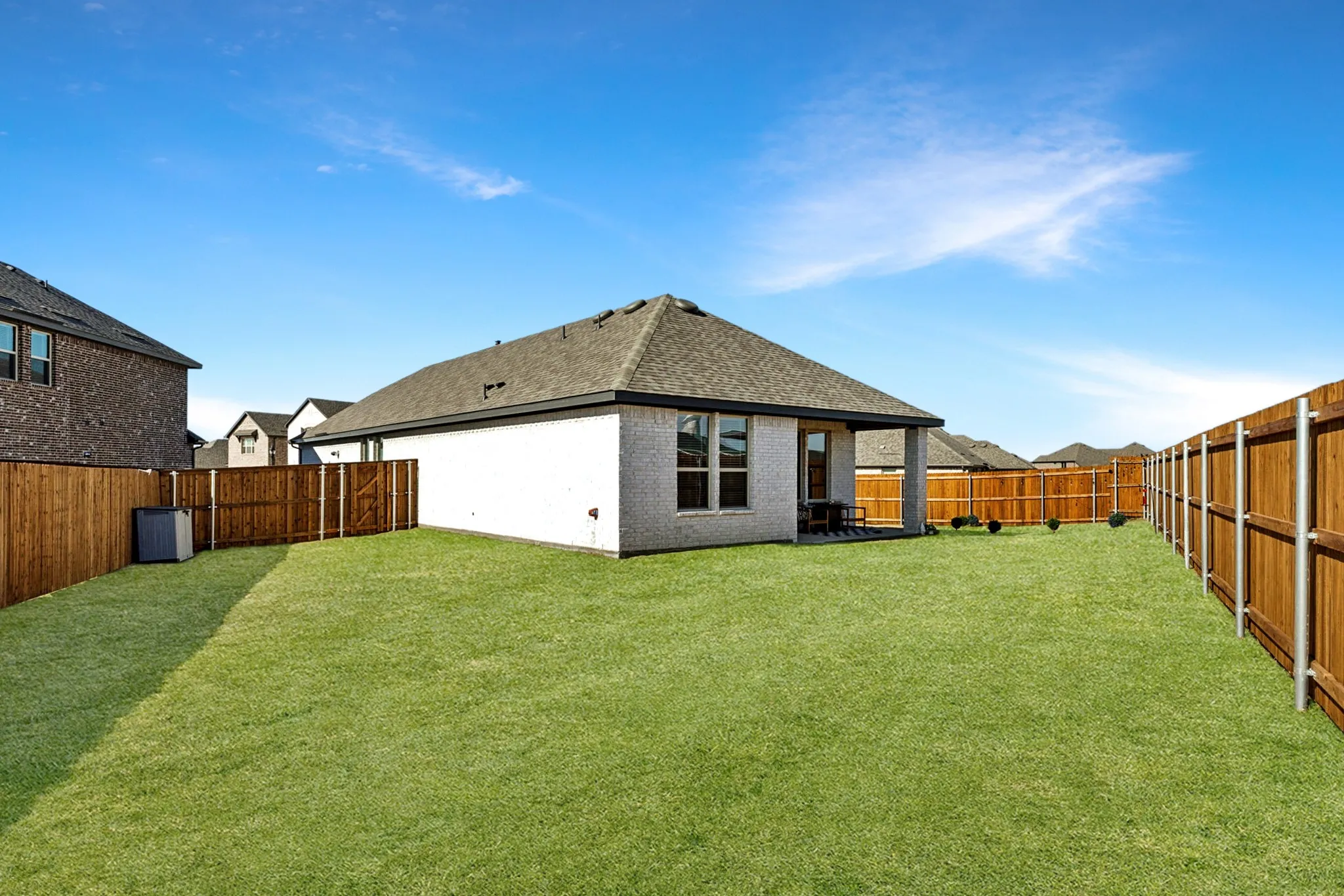 Single Family Residence For Sale in Collin County , 490 Tender Summit, Lavon, Texas 75166, 3 Bedroom, 2 Bathroom, 2 Garage spaces, 1,645 Sqft, built in 2025, Preowned, mls#21154864, Real Estate Agent in Lavon, Homes For Sale in Collin county, Homes For Sale in Lavon, Realtor in Lavon Texas, Real Estate Brokerage Independent Realty Texas, Luminita Cordes Realtor