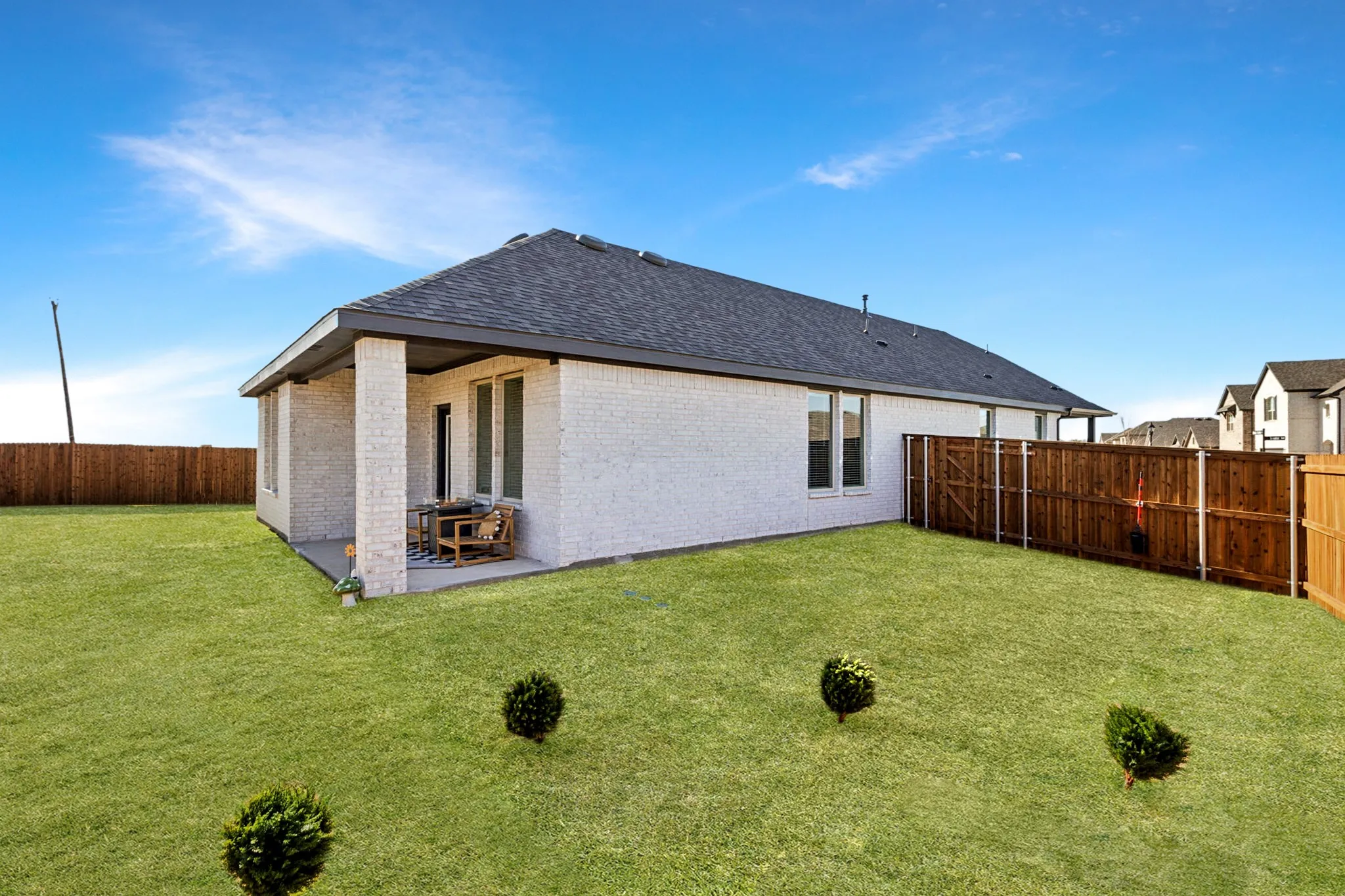 Single Family Residence For Sale in Collin County , 490 Tender Summit, Lavon, Texas 75166, 3 Bedroom, 2 Bathroom, 2 Garage spaces, 1,645 Sqft, built in 2025, Preowned, mls#21154864, Real Estate Agent in Lavon, Homes For Sale in Collin county, Homes For Sale in Lavon, Realtor in Lavon Texas, Real Estate Brokerage Independent Realty Texas, Luminita Cordes Realtor