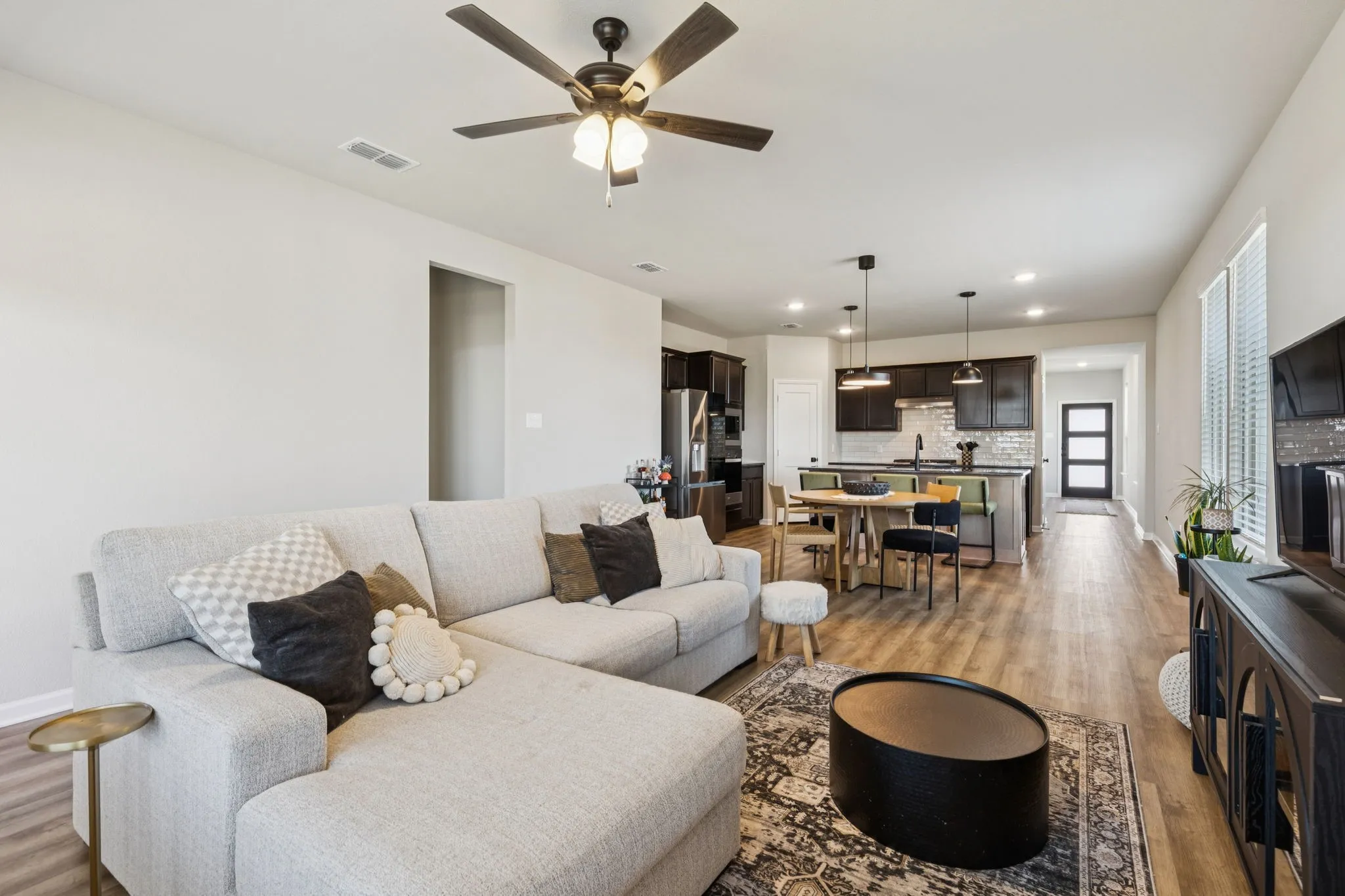 Single Family Residence For Sale in Collin County , 490 Tender Summit, Lavon, Texas 75166, 3 Bedroom, 2 Bathroom, 2 Garage spaces, 1,645 Sqft, built in 2025, Preowned, mls#21154864, Real Estate Agent in Lavon, Homes For Sale in Collin county, Homes For Sale in Lavon, Realtor in Lavon Texas, Real Estate Brokerage Independent Realty Texas, Luminita Cordes Realtor