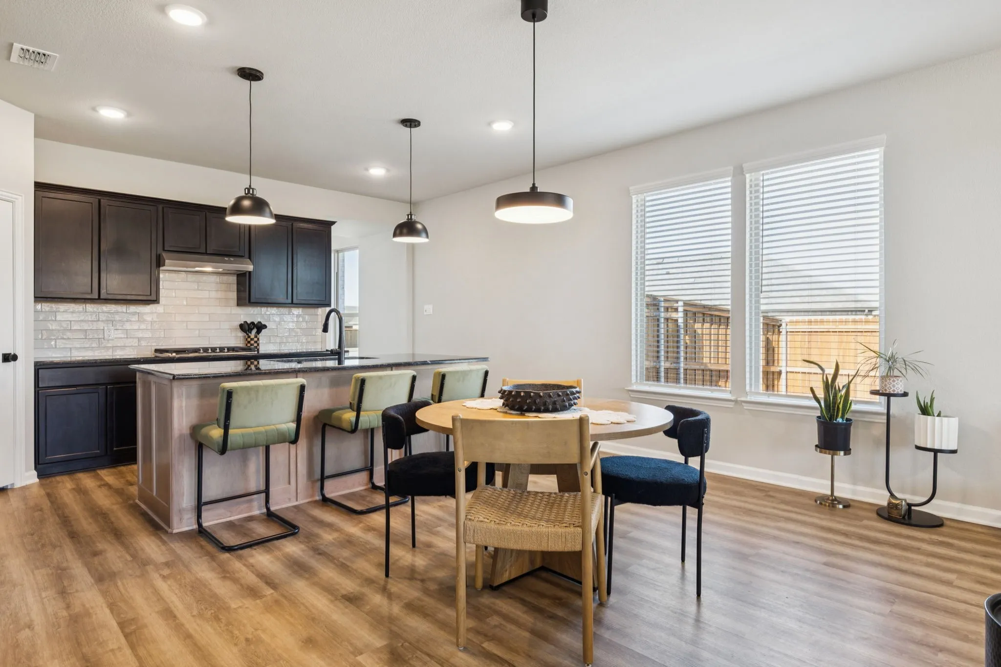 Single Family Residence For Sale in Collin County , 490 Tender Summit, Lavon, Texas 75166, 3 Bedroom, 2 Bathroom, 2 Garage spaces, 1,645 Sqft, built in 2025, Preowned, mls#21154864, Real Estate Agent in Lavon, Homes For Sale in Collin county, Homes For Sale in Lavon, Realtor in Lavon Texas, Real Estate Brokerage Independent Realty Texas, Luminita Cordes Realtor