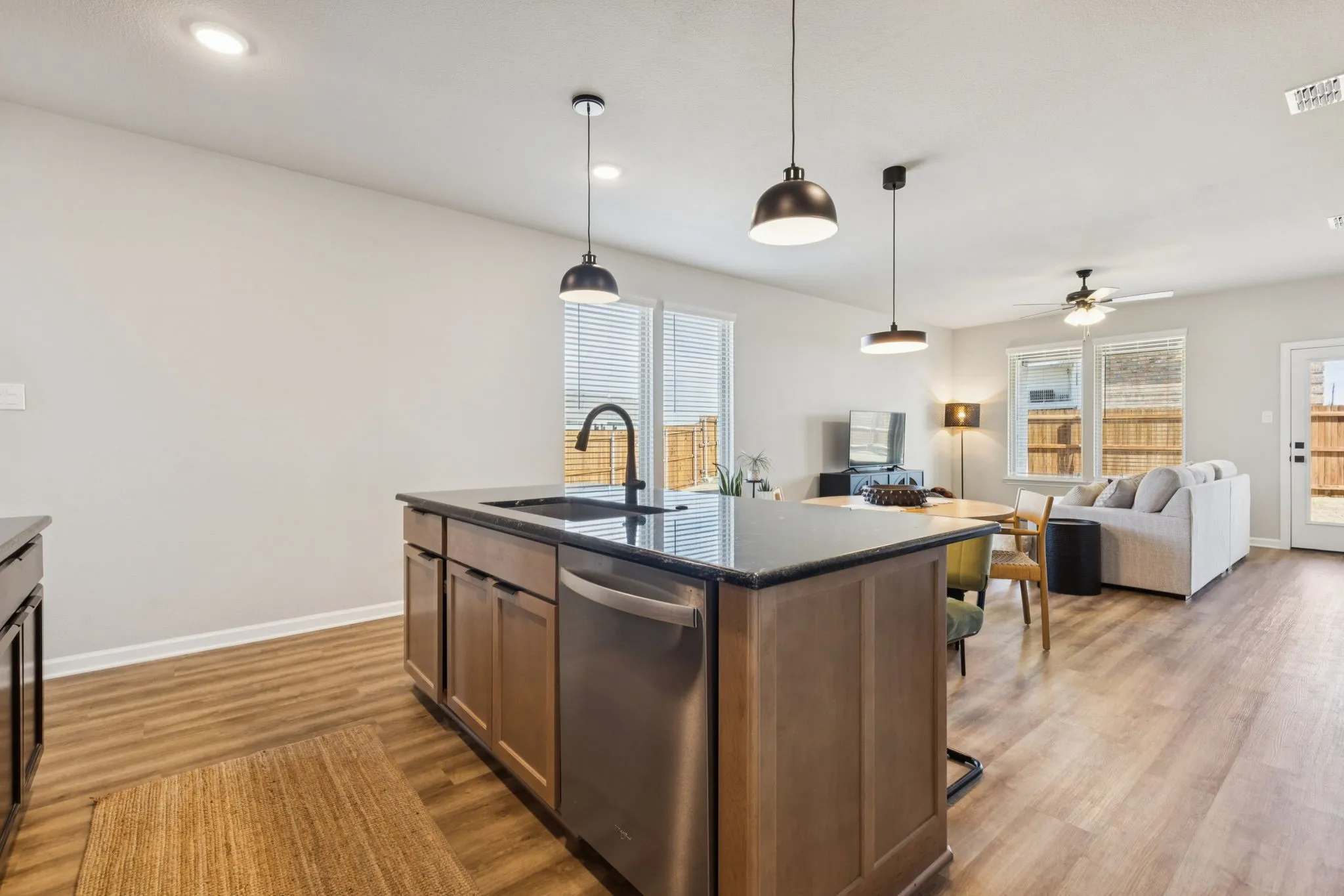 Single Family Residence For Sale in Collin County , 490 Tender Summit, Lavon, Texas 75166, 3 Bedroom, 2 Bathroom, 2 Garage spaces, 1,645 Sqft, built in 2025, Preowned, mls#21154864, Real Estate Agent in Lavon, Homes For Sale in Collin county, Homes For Sale in Lavon, Realtor in Lavon Texas, Real Estate Brokerage Independent Realty Texas, Luminita Cordes Realtor