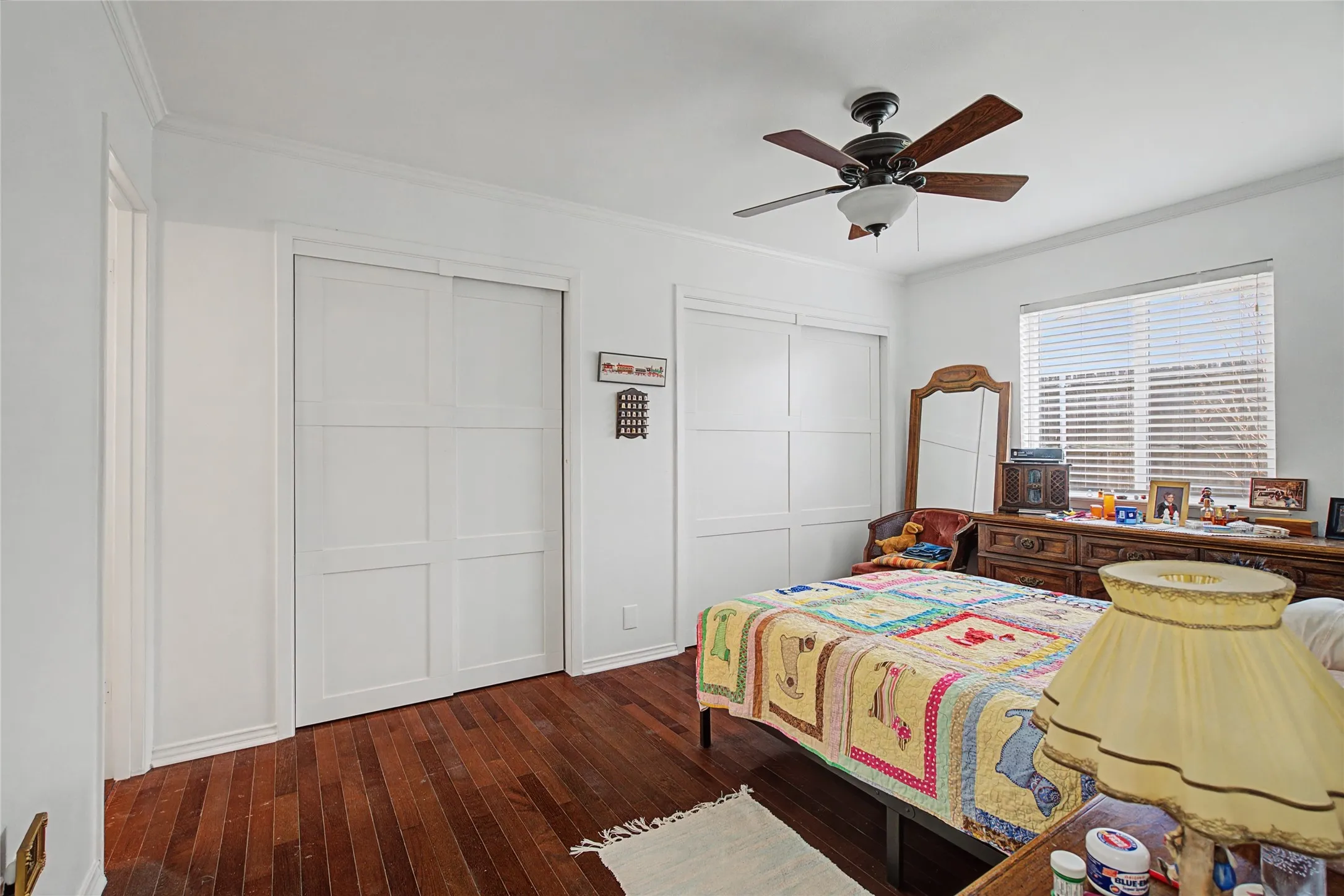 Single Family Residence For Rent in Tarrant County , 2009 Charleston Drive, Bedford, Texas 76022, 3 Bedrooms, 4 Bathrooms, 2 Garage spaces, 1,275 Sqft, built in 1966, Price $2,199, mls#21176909, Real Estate Agent in Bedford, Homes For Rent in Tarrant county, Homes For Rent in Bedford, Realtor in Bedford Texas, Real Estate Brokerage Independent Realty Texas, Luminita Cordes Realtor