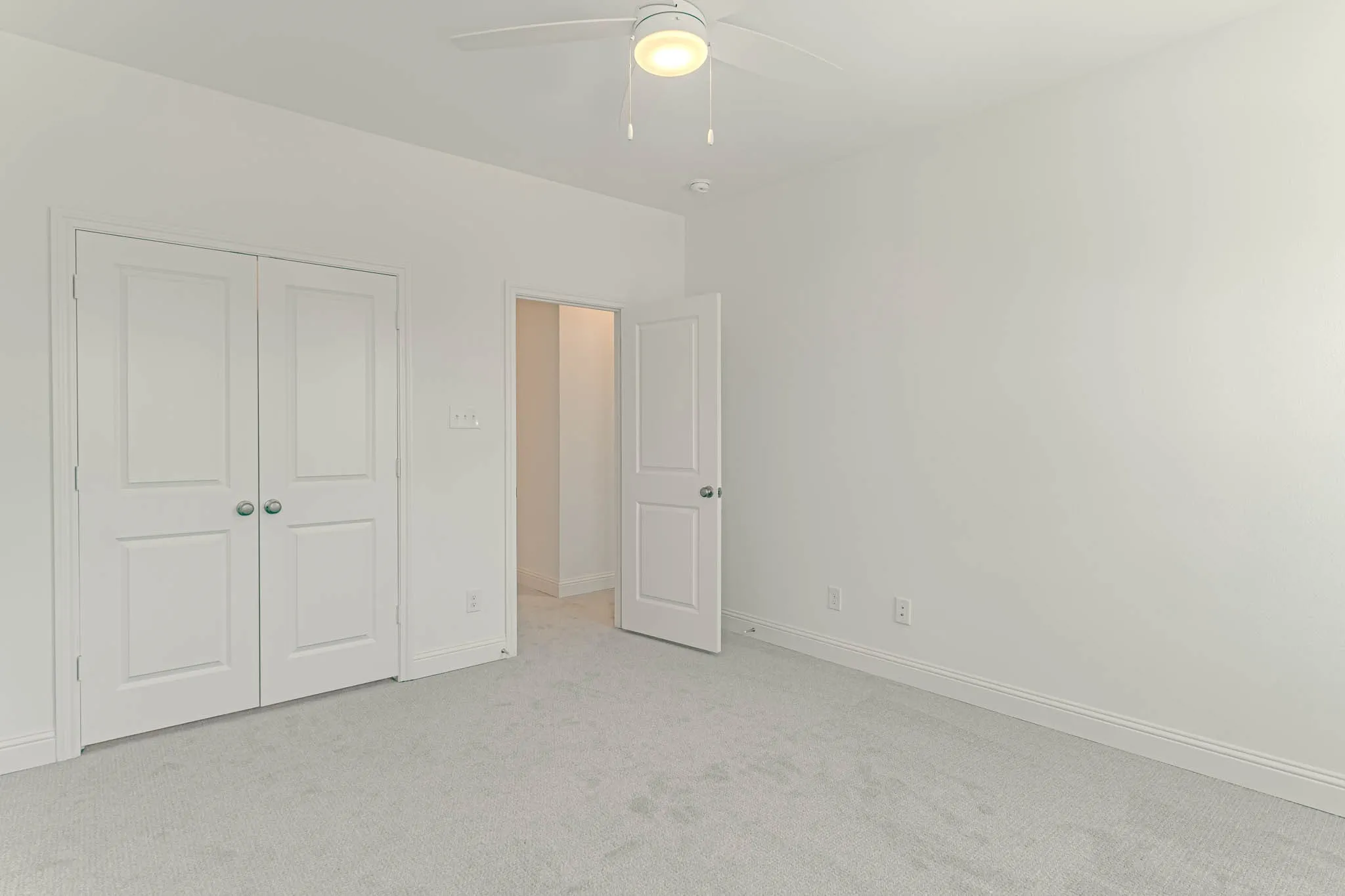 Townhouse For Sale in Tarrant County , 2136 Village Walk Place, Aledo, Texas 76008, 3 Bedroom, 3 Bathroom, 2 Garage spaces, 1,944 Sqft, built in 2024, Preowned, mls#21176963, Real Estate Agent in Aledo, Homes For Sale in Tarrant county, Homes For Sale in Aledo, Realtor in Aledo Texas, Real Estate Brokerage Independent Realty Texas, Luminita Cordes Realtor