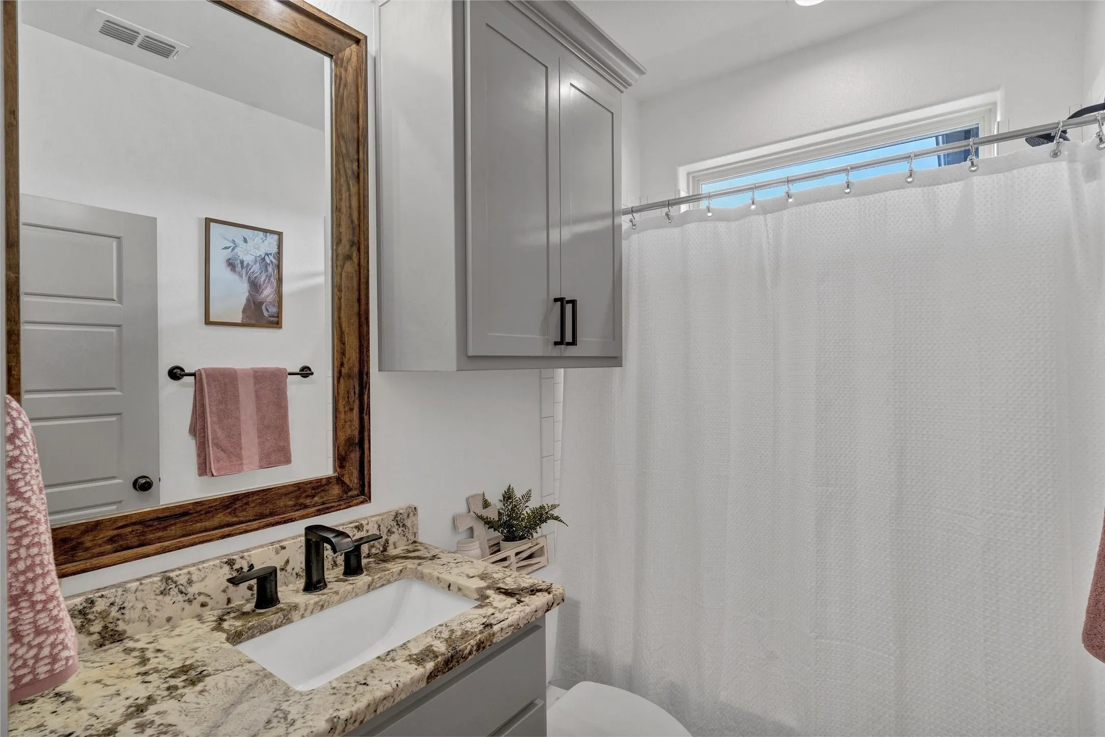 Single Family Residence For Sale in Parker County , 2037 Pinnell Prairie, Weatherford, Texas 76088, 4 Bedroom, 3 Bathroom, 3 Garage spaces, 2,532 Sqft, built in 2021, mls#21154863, Real Estate Agent in Weatherford, Homes For Sale in Parker county, Homes For Sale in Weatherford, Realtor in Weatherford Texas, Real Estate Brokerage Independent Realty Texas, Luminita Cordes Realtor