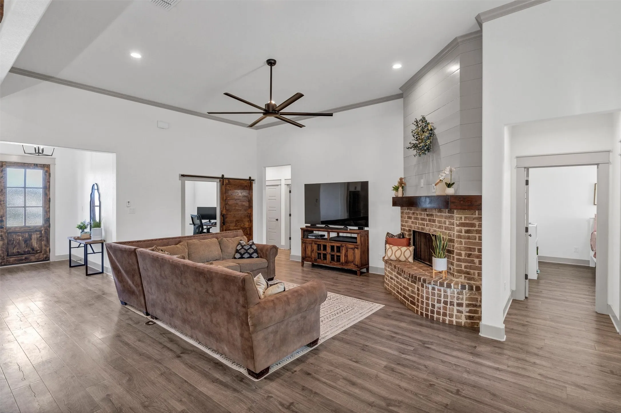 Single Family Residence For Sale in Parker County , 2037 Pinnell Prairie, Weatherford, Texas 76088, 4 Bedroom, 3 Bathroom, 3 Garage spaces, 2,532 Sqft, built in 2021, mls#21154863, Real Estate Agent in Weatherford, Homes For Sale in Parker county, Homes For Sale in Weatherford, Realtor in Weatherford Texas, Real Estate Brokerage Independent Realty Texas, Luminita Cordes Realtor