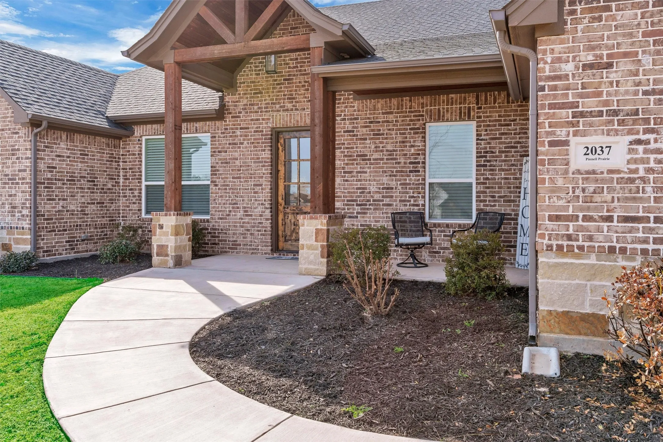 Single Family Residence For Sale in Parker County , 2037 Pinnell Prairie, Weatherford, Texas 76088, 4 Bedroom, 3 Bathroom, 3 Garage spaces, 2,532 Sqft, built in 2021, mls#21154863, Real Estate Agent in Weatherford, Homes For Sale in Parker county, Homes For Sale in Weatherford, Realtor in Weatherford Texas, Real Estate Brokerage Independent Realty Texas, Luminita Cordes Realtor