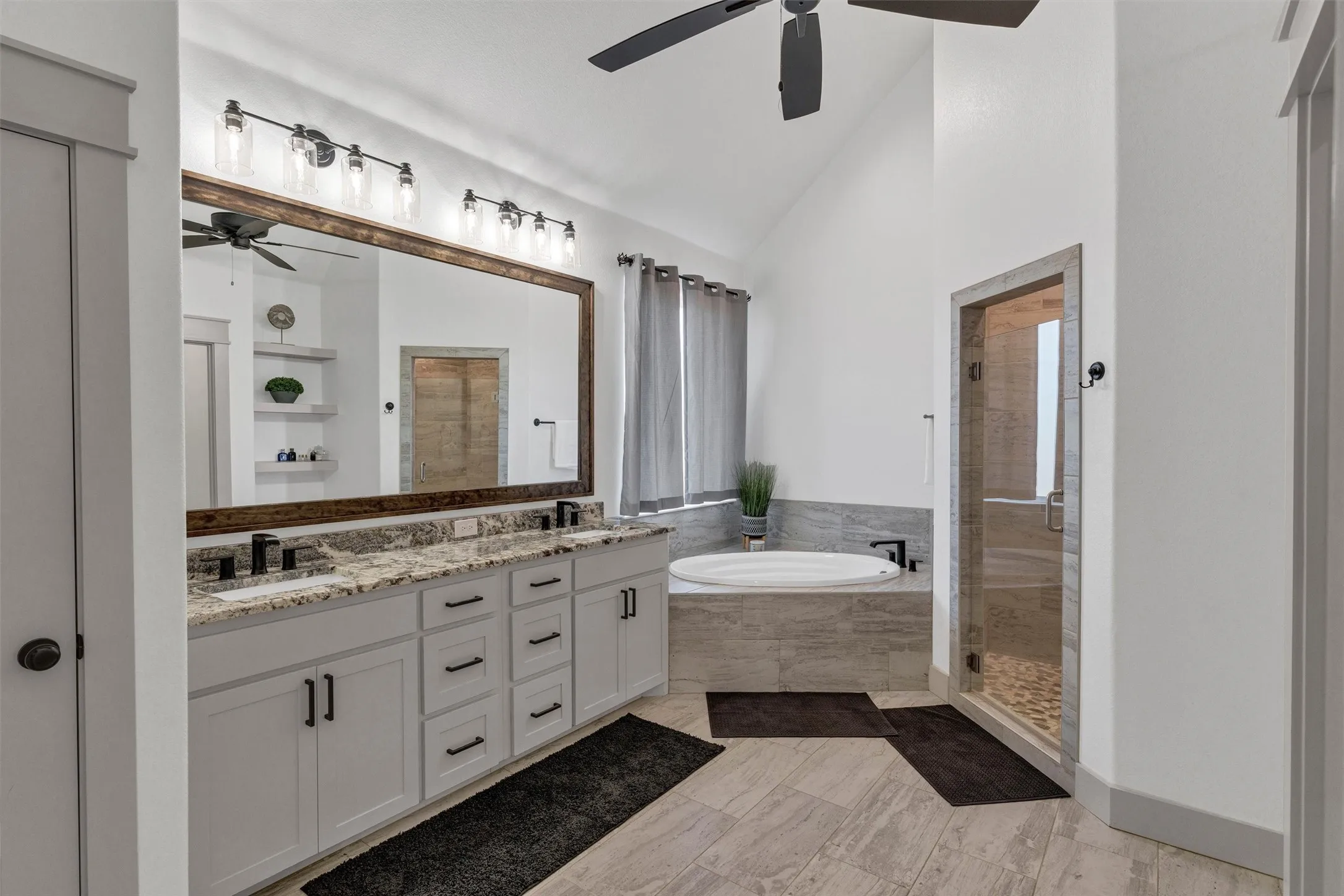 Single Family Residence For Sale in Parker County , 2037 Pinnell Prairie, Weatherford, Texas 76088, 4 Bedroom, 3 Bathroom, 3 Garage spaces, 2,532 Sqft, built in 2021, mls#21154863, Real Estate Agent in Weatherford, Homes For Sale in Parker county, Homes For Sale in Weatherford, Realtor in Weatherford Texas, Real Estate Brokerage Independent Realty Texas, Luminita Cordes Realtor