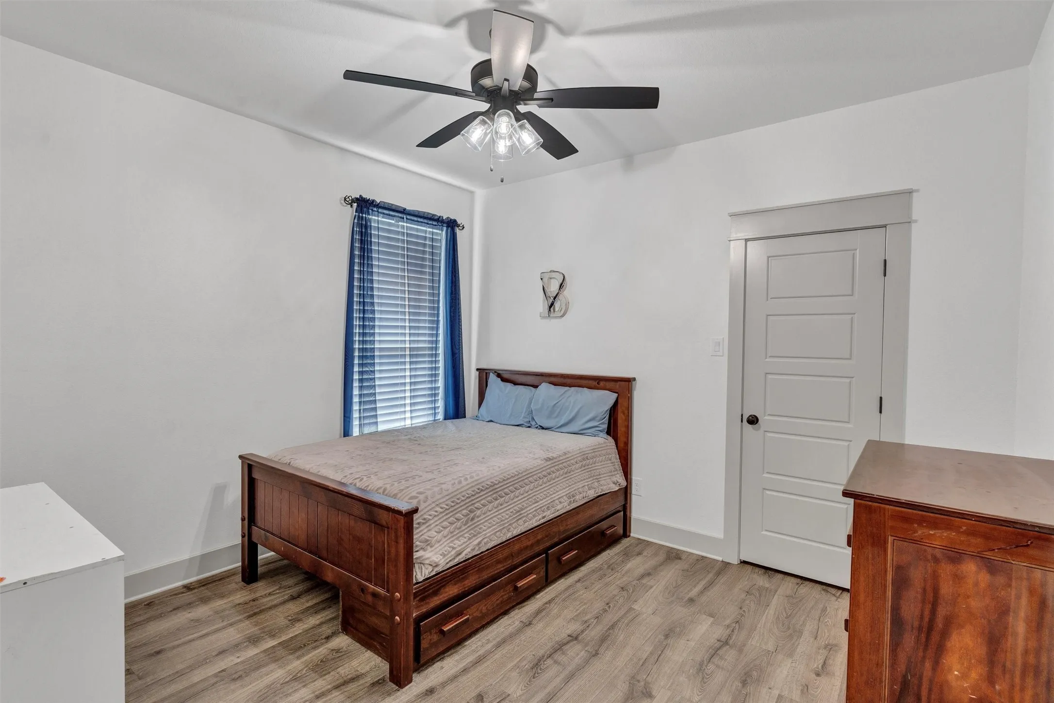 Single Family Residence For Sale in Parker County , 2037 Pinnell Prairie, Weatherford, Texas 76088, 4 Bedroom, 3 Bathroom, 3 Garage spaces, 2,532 Sqft, built in 2021, mls#21154863, Real Estate Agent in Weatherford, Homes For Sale in Parker county, Homes For Sale in Weatherford, Realtor in Weatherford Texas, Real Estate Brokerage Independent Realty Texas, Luminita Cordes Realtor