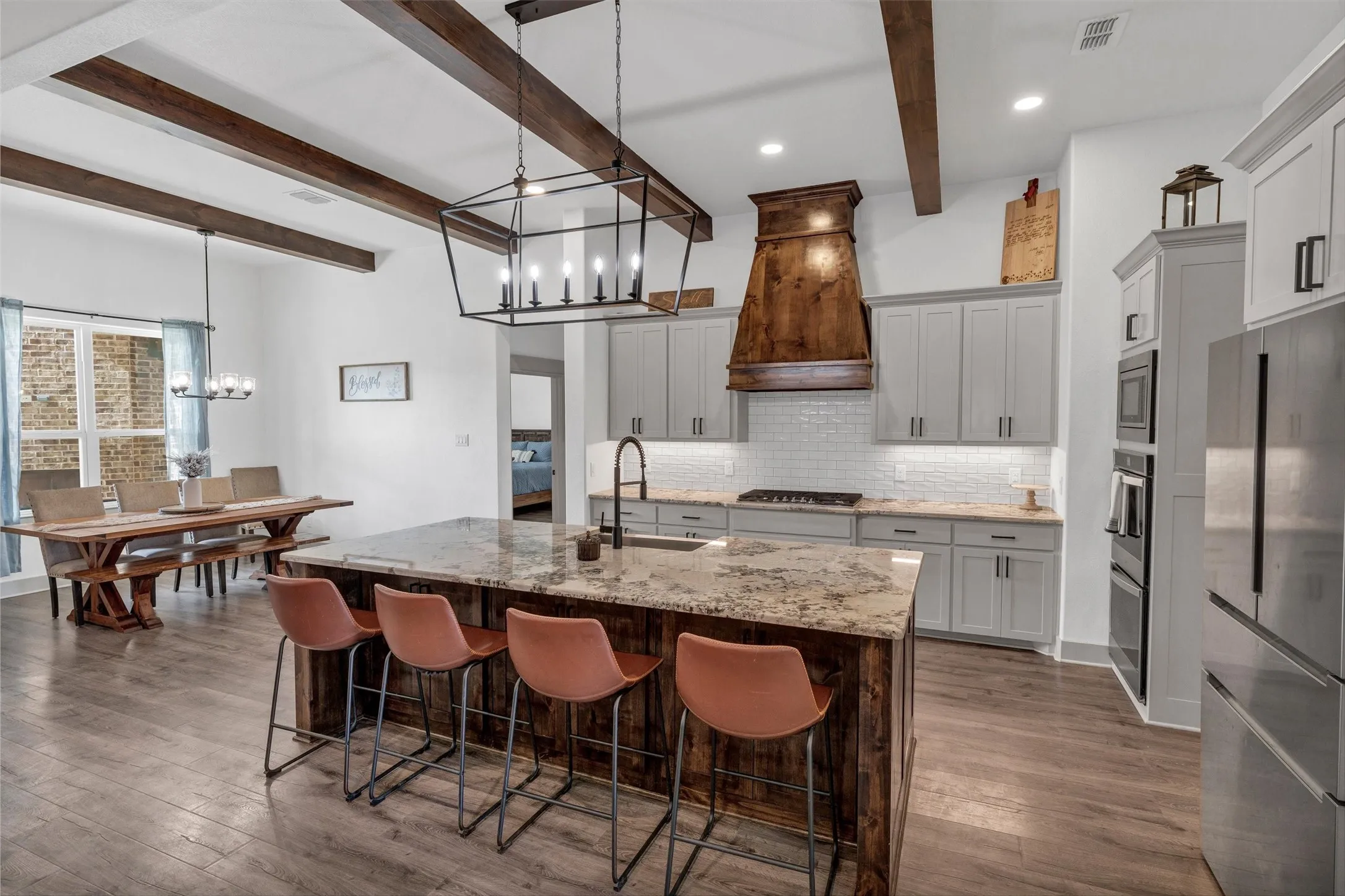 Single Family Residence For Sale in Parker County , 2037 Pinnell Prairie, Weatherford, Texas 76088, 4 Bedroom, 3 Bathroom, 3 Garage spaces, 2,532 Sqft, built in 2021, mls#21154863, Real Estate Agent in Weatherford, Homes For Sale in Parker county, Homes For Sale in Weatherford, Realtor in Weatherford Texas, Real Estate Brokerage Independent Realty Texas, Luminita Cordes Realtor