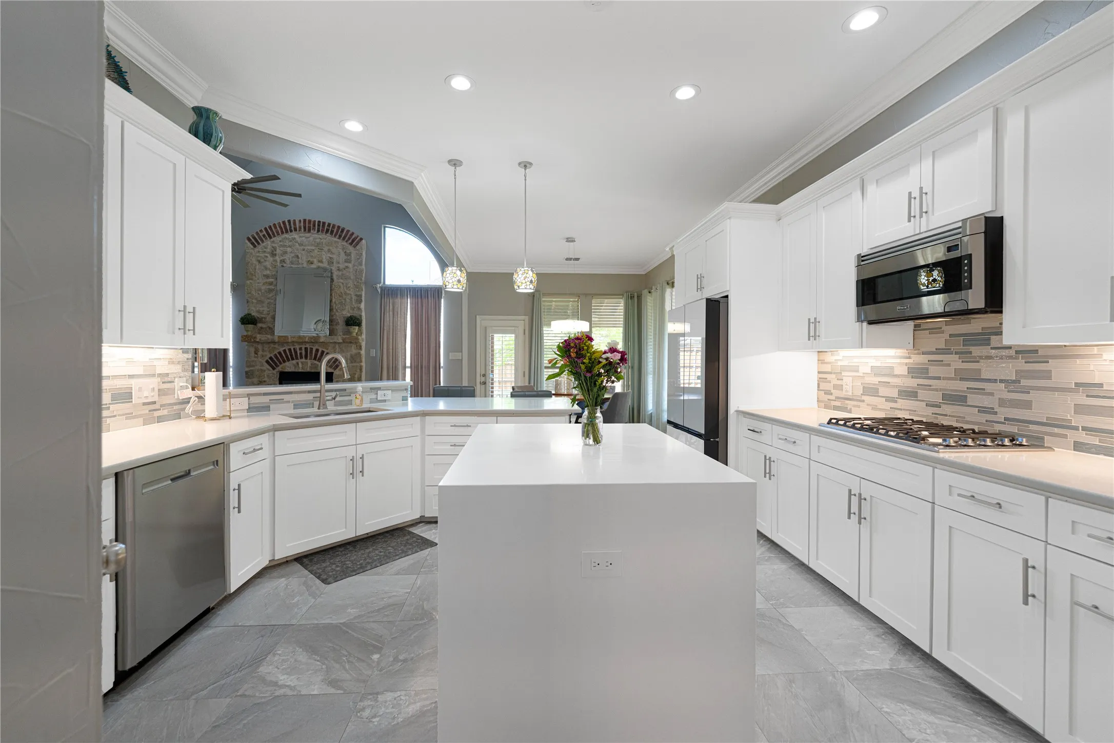 Single Family Residence For Sale in Collin County , 523 Buffalo Bend Court, Murphy, Texas 75094, 4 Bedroom, 4 Bathroom, 3 Garage spaces, 3,658 Sqft, built in 2004, mls#21176990, Real Estate Agent in Murphy, Homes For Sale in Collin county, Homes For Sale in Murphy, Realtor in Murphy Texas, Real Estate Brokerage Independent Realty Texas, Luminita Cordes Realtor