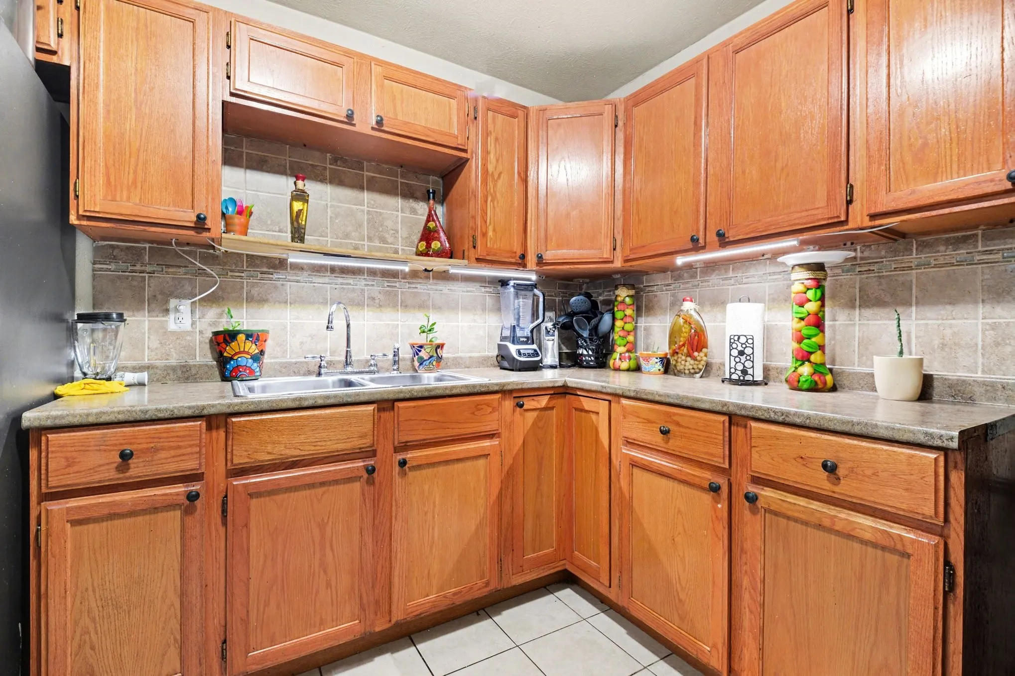 Single Family Residence For Sale in Dallas County , 1615 Barlow Avenue, Dallas, Texas 75224, 2 Bedroom, 2 Bathroom, Garage spaces, 1,058 Sqft, built in 1948, Preowned, Price $244,999, mls#21177033, Real Estate Agent in Dallas, Homes For Sale in Dallas county, Homes For Sale in Dallas, Realtor in Dallas Texas, Real Estate Brokerage Independent Realty Texas, Luminita Cordes Realtor