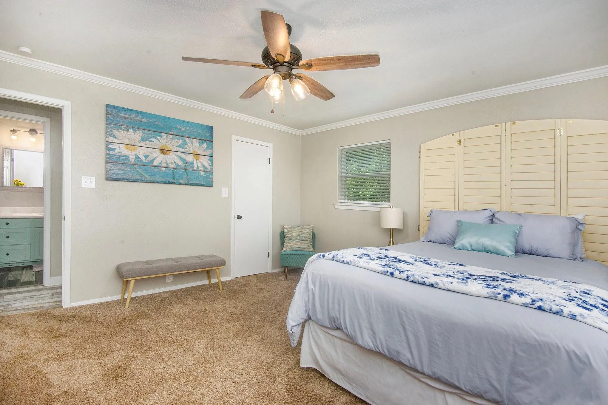 Single Family Residence For Sale in Hood County , 4307 Acoma Court, Granbury, Texas 76048, 3 Bedroom, 2 Bathroom, Garage spaces, 1,914 Sqft, built in 1974, mls#21177055, Real Estate Agent in Granbury, Homes For Sale in Hood county, Homes For Sale in Granbury, Realtor in Granbury Texas, Real Estate Brokerage Independent Realty Texas, Luminita Cordes Realtor