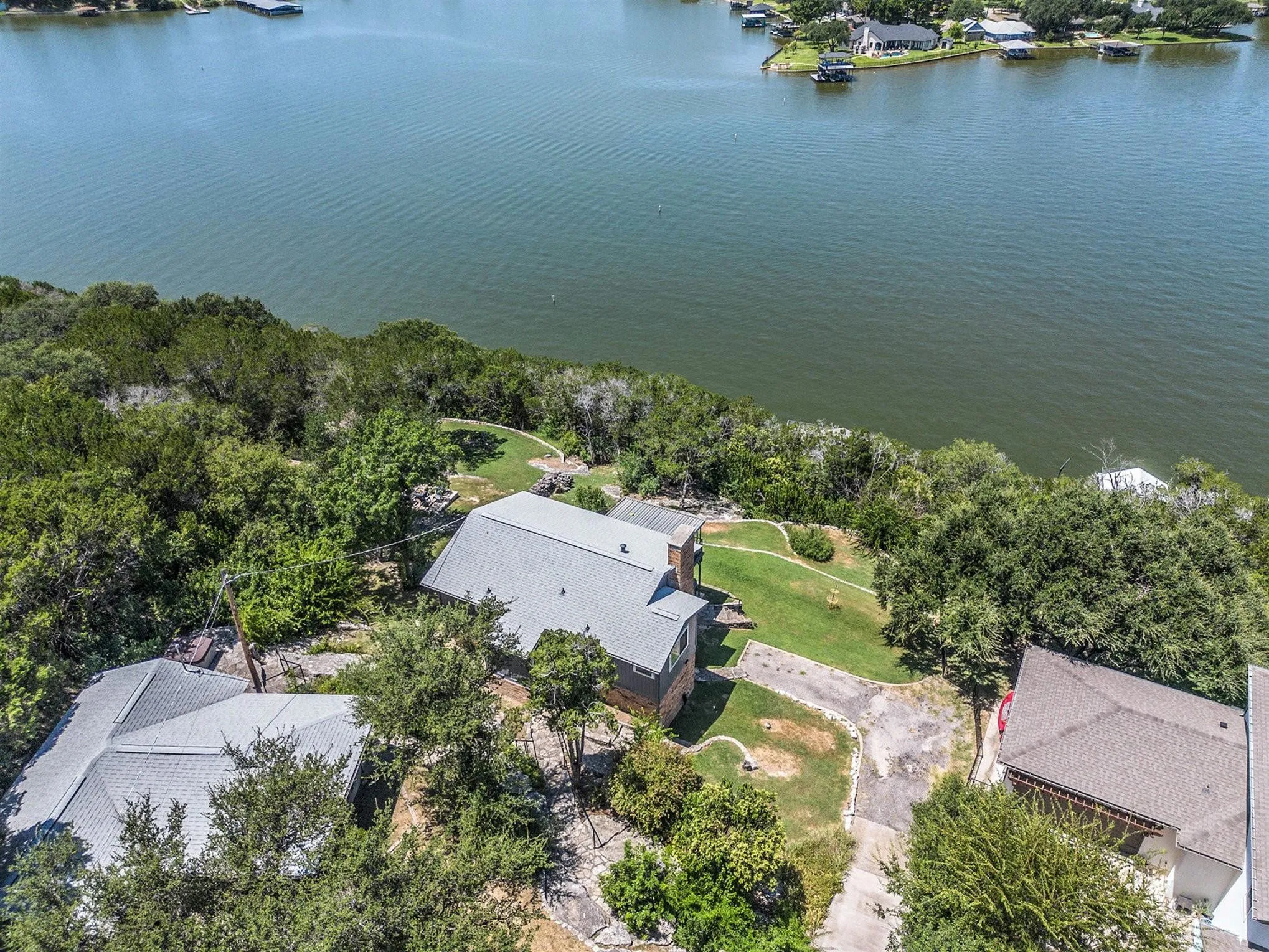 Single Family Residence For Sale in Hood County , 4307 Acoma Court, Granbury, Texas 76048, 3 Bedroom, 2 Bathroom, Garage spaces, 1,914 Sqft, built in 1974, mls#21177055, Real Estate Agent in Granbury, Homes For Sale in Hood county, Homes For Sale in Granbury, Realtor in Granbury Texas, Real Estate Brokerage Independent Realty Texas, Luminita Cordes Realtor