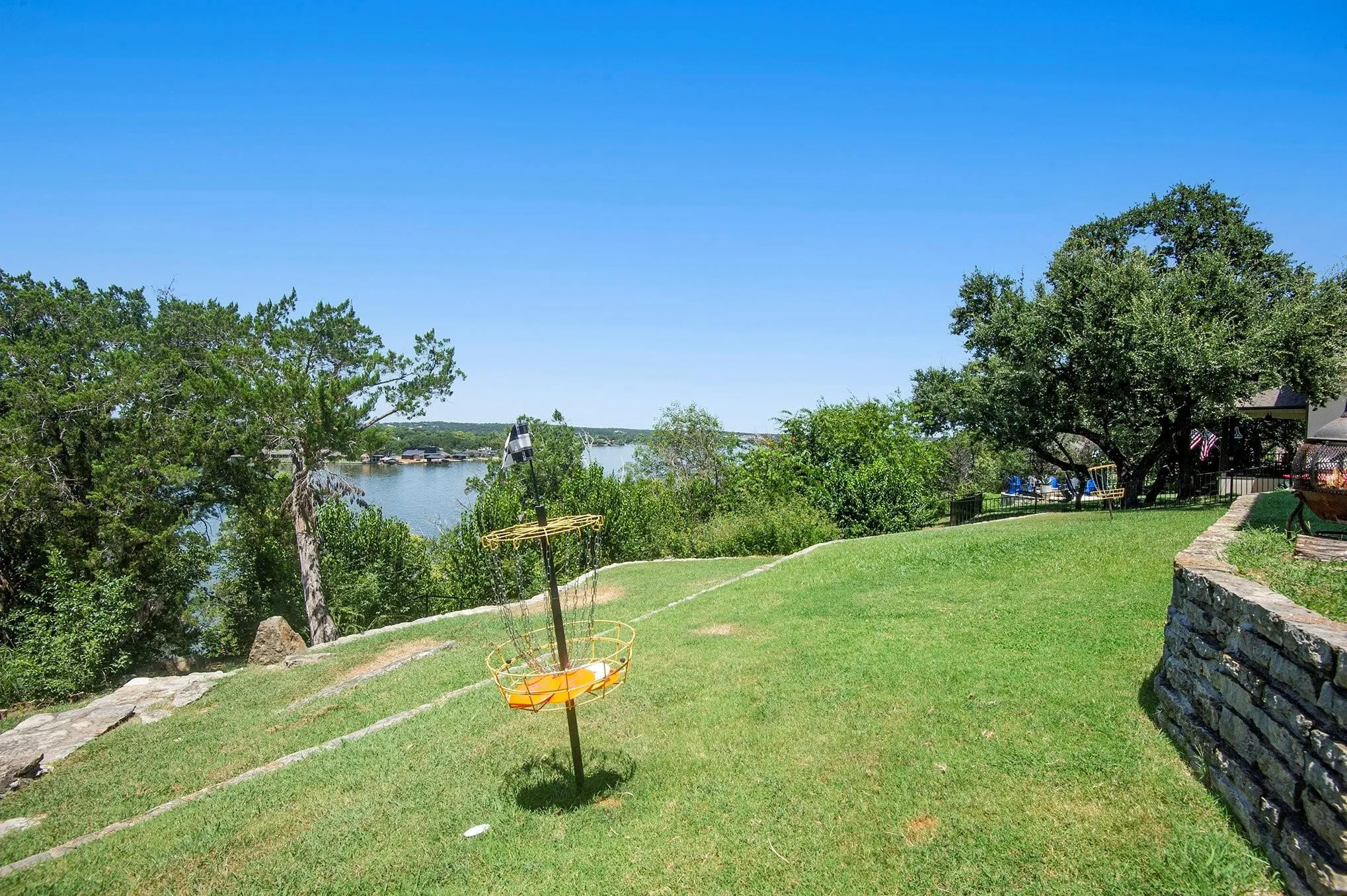 Single Family Residence For Sale in Hood County , 4307 Acoma Court, Granbury, Texas 76048, 3 Bedroom, 2 Bathroom, Garage spaces, 1,914 Sqft, built in 1974, mls#21177055, Real Estate Agent in Granbury, Homes For Sale in Hood county, Homes For Sale in Granbury, Realtor in Granbury Texas, Real Estate Brokerage Independent Realty Texas, Luminita Cordes Realtor