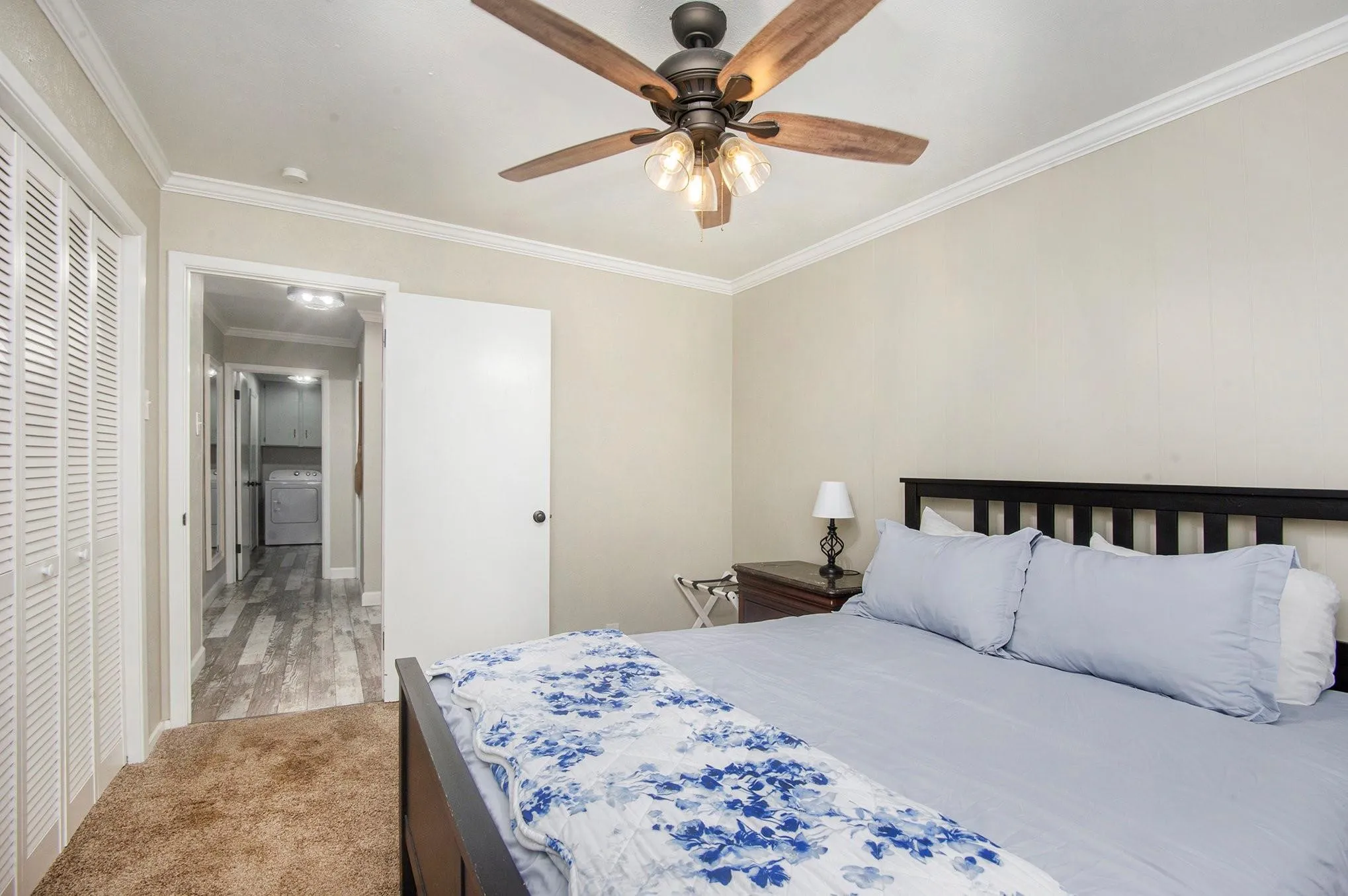 Single Family Residence For Sale in Hood County , 4307 Acoma Court, Granbury, Texas 76048, 3 Bedroom, 2 Bathroom, Garage spaces, 1,914 Sqft, built in 1974, mls#21177055, Real Estate Agent in Granbury, Homes For Sale in Hood county, Homes For Sale in Granbury, Realtor in Granbury Texas, Real Estate Brokerage Independent Realty Texas, Luminita Cordes Realtor