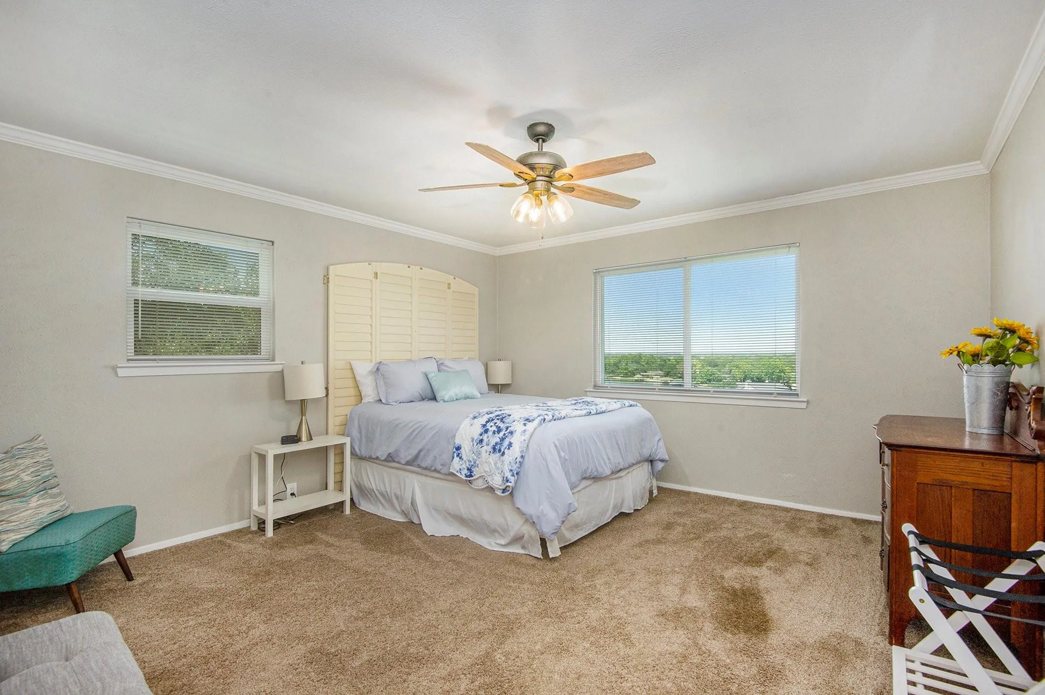 Single Family Residence For Sale in Hood County , 4307 Acoma Court, Granbury, Texas 76048, 3 Bedroom, 2 Bathroom, Garage spaces, 1,914 Sqft, built in 1974, mls#21177055, Real Estate Agent in Granbury, Homes For Sale in Hood county, Homes For Sale in Granbury, Realtor in Granbury Texas, Real Estate Brokerage Independent Realty Texas, Luminita Cordes Realtor
