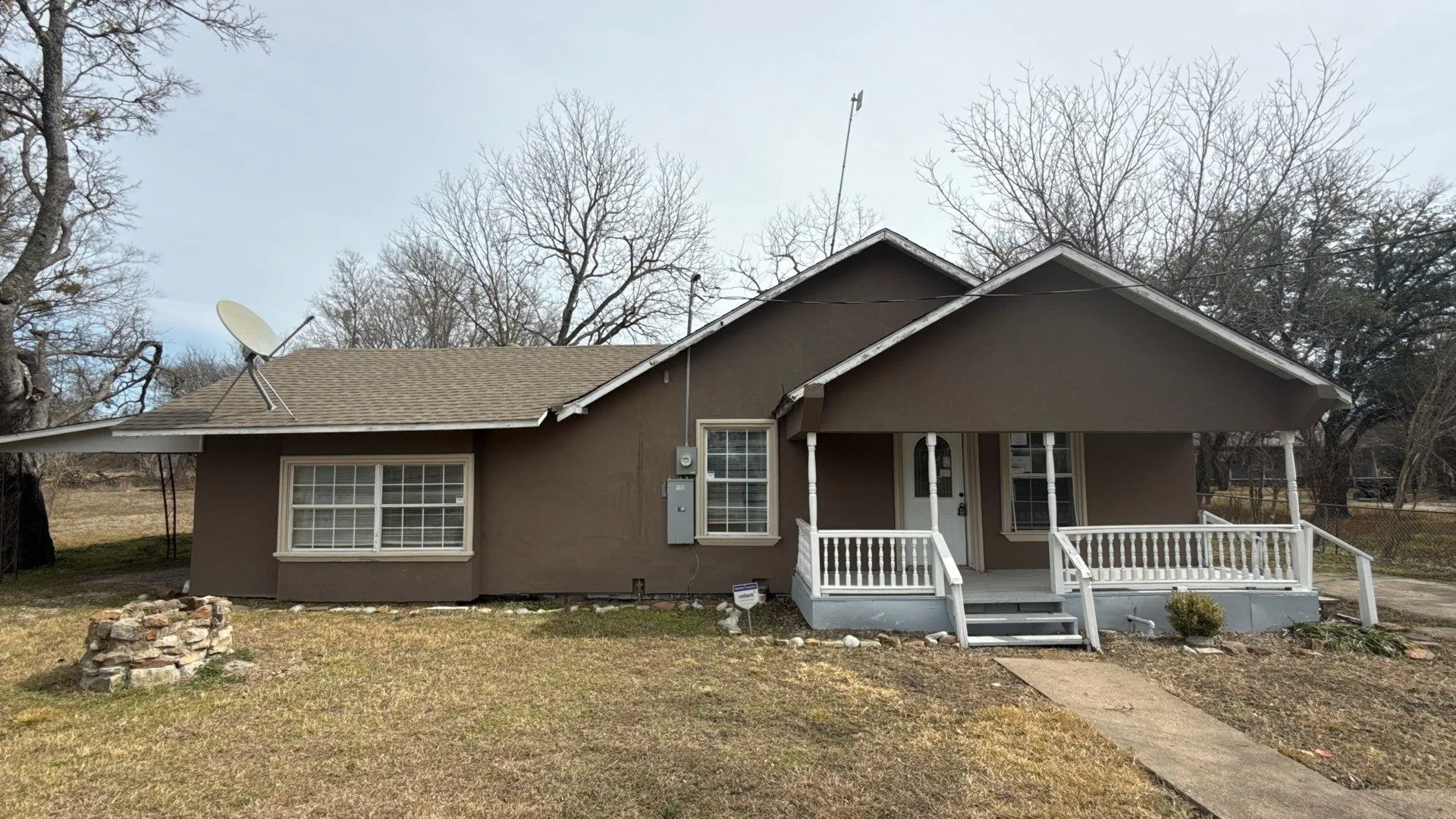 Single Family Residence For Sale in Collin County , 204 N Greenville Road, Josephine, Texas 75173, 3 Bedroom, 2 Bathroom, Garage spaces, 1,652 Sqft, built in 1955, Preowned, mls#21174930, Real Estate Agent in Josephine, Homes For Sale in Collin county, Homes For Sale in Josephine, Realtor in Josephine Texas, Real Estate Brokerage Independent Realty Texas, Luminita Cordes Realtor
