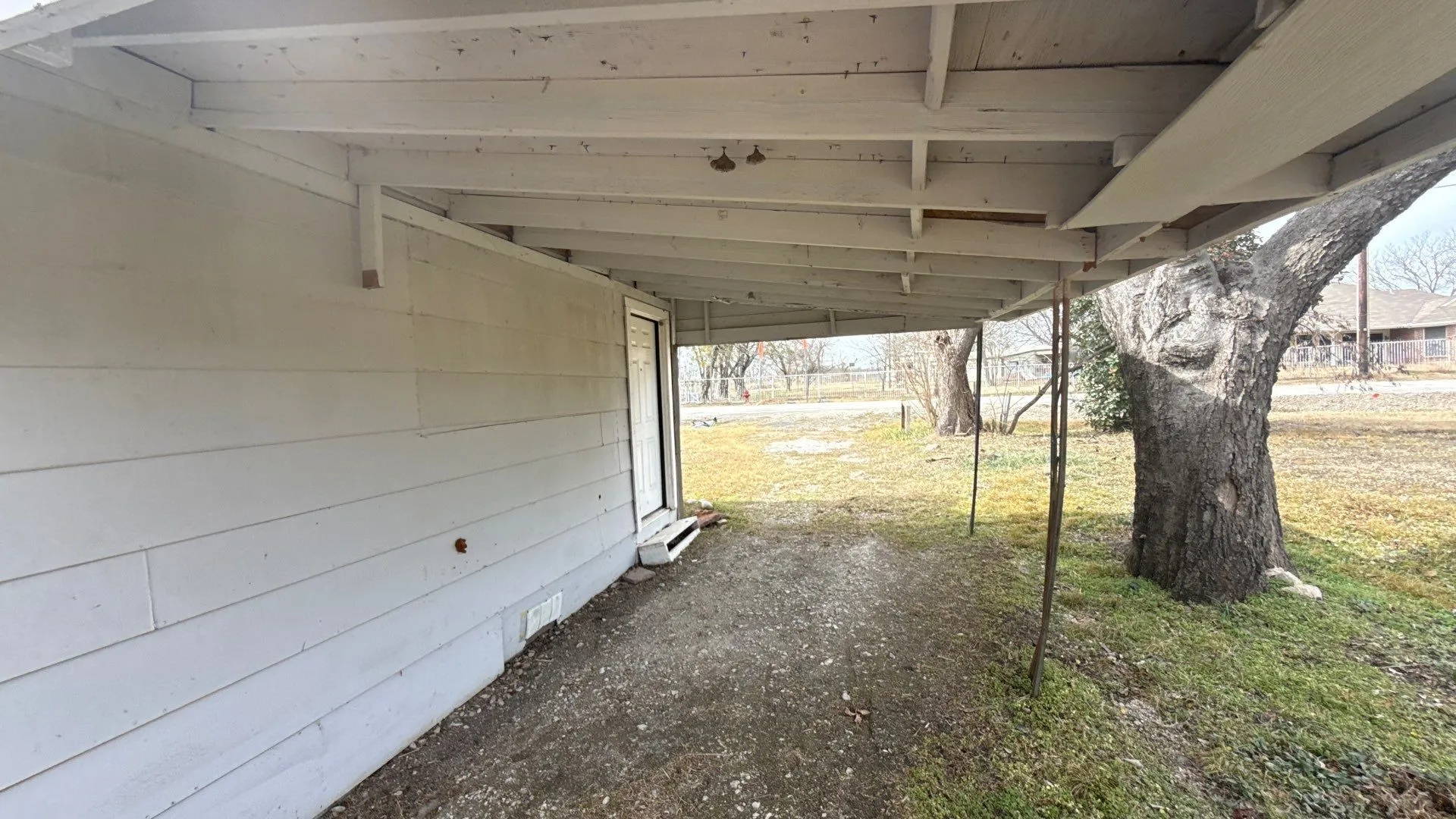 Single Family Residence For Sale in Collin County , 204 N Greenville Road, Josephine, Texas 75173, 3 Bedroom, 2 Bathroom, Garage spaces, 1,652 Sqft, built in 1955, Preowned, mls#21174930, Real Estate Agent in Josephine, Homes For Sale in Collin county, Homes For Sale in Josephine, Realtor in Josephine Texas, Real Estate Brokerage Independent Realty Texas, Luminita Cordes Realtor