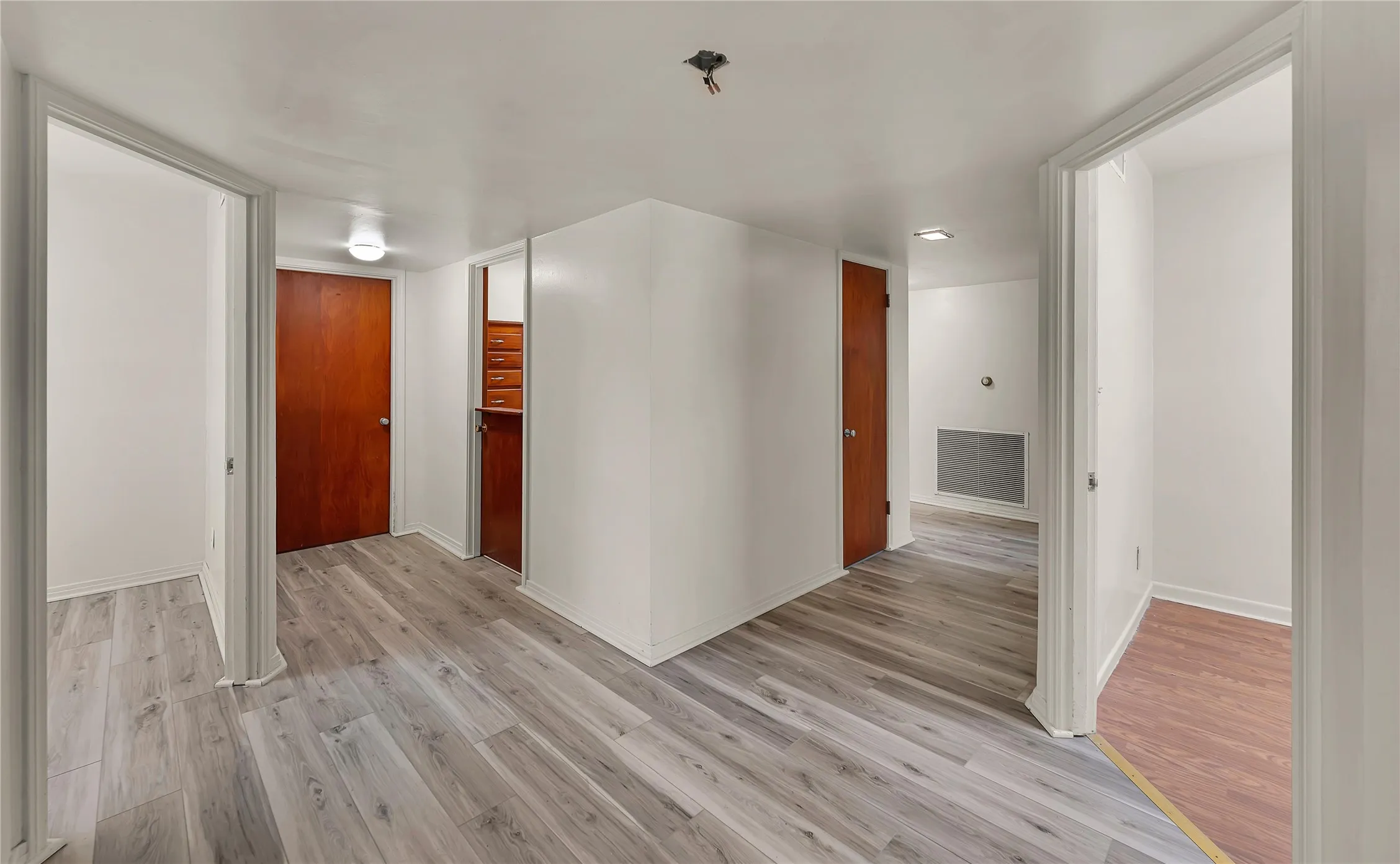 Office For Sale in Bosque County , 202 N Avenue G, Clifton, Texas 76634, 0, 0, Garage spaces, 0 Sqft, built in 1970, Preowned, mls#21176514, Real Estate Agent in Clifton, Homes For Sale in Bosque county, Homes For Sale in Clifton, Realtor in Clifton Texas, Real Estate Brokerage Independent Realty Texas, Luminita Cordes Realtor