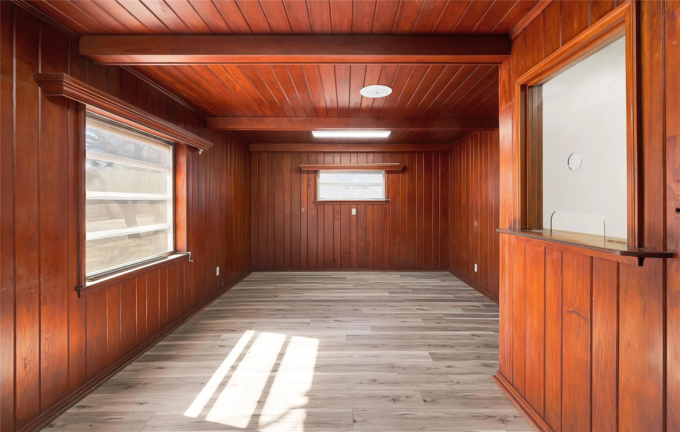 Office For Sale in Bosque County , 202 N Avenue G, Clifton, Texas 76634, 0, 0, Garage spaces, 0 Sqft, built in 1970, Preowned, mls#21176514, Real Estate Agent in Clifton, Homes For Sale in Bosque county, Homes For Sale in Clifton, Realtor in Clifton Texas, Real Estate Brokerage Independent Realty Texas, Luminita Cordes Realtor