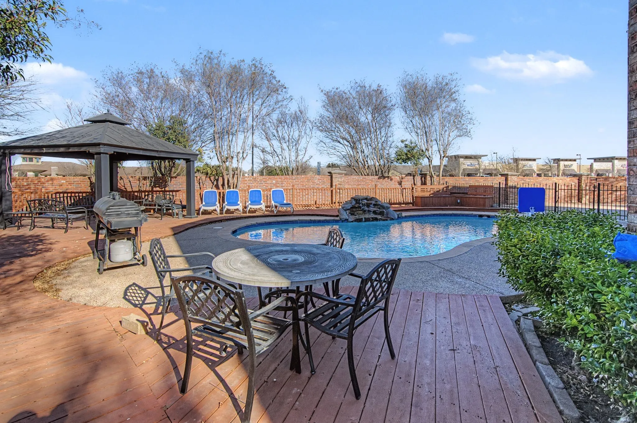Single Family Residence For Sale in Tarrant County , 6400 Briercliff Court, Fort Worth, Texas 76132, 4 Bedroom, 3 Bathroom, 2 Garage spaces, 4,280 Sqft, built in 2000, Preowned, mls#21174396, Real Estate Agent in Fort Worth, Homes For Sale in Tarrant county, Homes For Sale in Fort Worth, Realtor in Fort Worth Texas, Real Estate Brokerage Independent Realty Texas, Luminita Cordes Realtor
