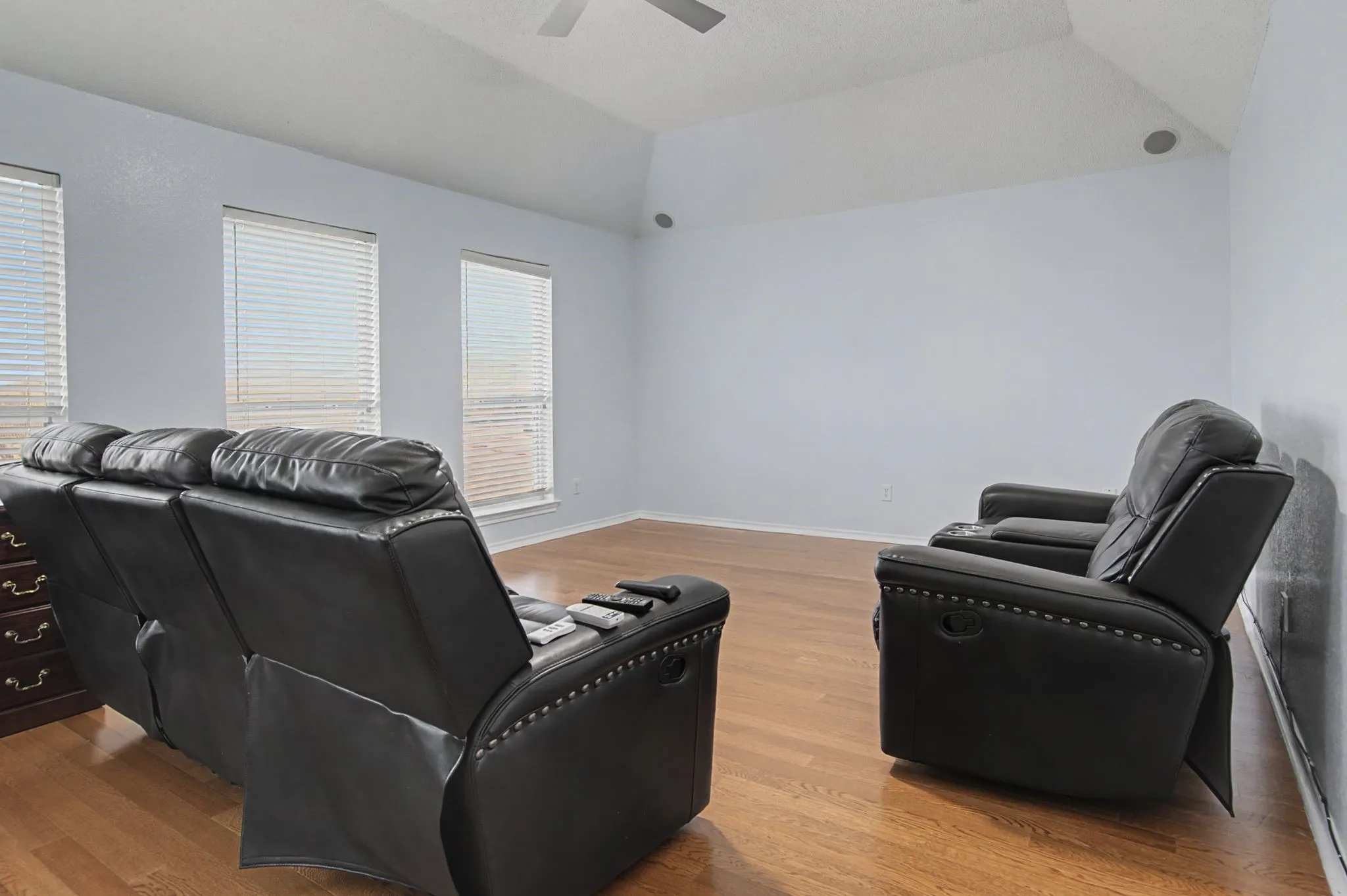 Single Family Residence For Sale in Tarrant County , 6400 Briercliff Court, Fort Worth, Texas 76132, 4 Bedroom, 3 Bathroom, 2 Garage spaces, 4,280 Sqft, built in 2000, Preowned, mls#21174396, Real Estate Agent in Fort Worth, Homes For Sale in Tarrant county, Homes For Sale in Fort Worth, Realtor in Fort Worth Texas, Real Estate Brokerage Independent Realty Texas, Luminita Cordes Realtor