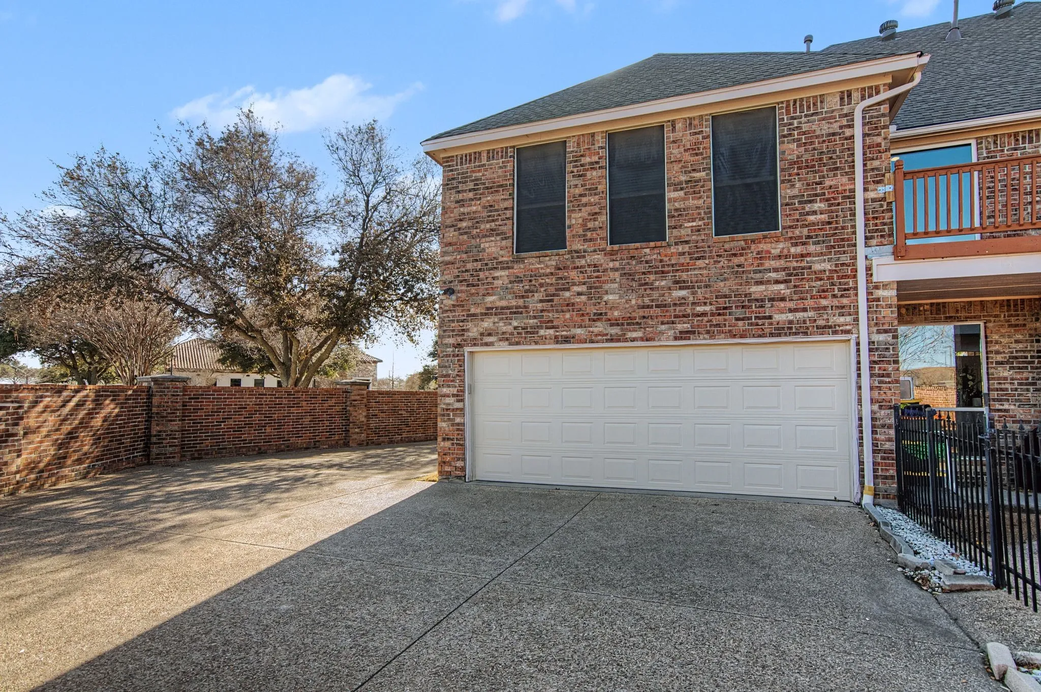 Single Family Residence For Sale in Tarrant County , 6400 Briercliff Court, Fort Worth, Texas 76132, 4 Bedroom, 3 Bathroom, 2 Garage spaces, 4,280 Sqft, built in 2000, Preowned, mls#21174396, Real Estate Agent in Fort Worth, Homes For Sale in Tarrant county, Homes For Sale in Fort Worth, Realtor in Fort Worth Texas, Real Estate Brokerage Independent Realty Texas, Luminita Cordes Realtor