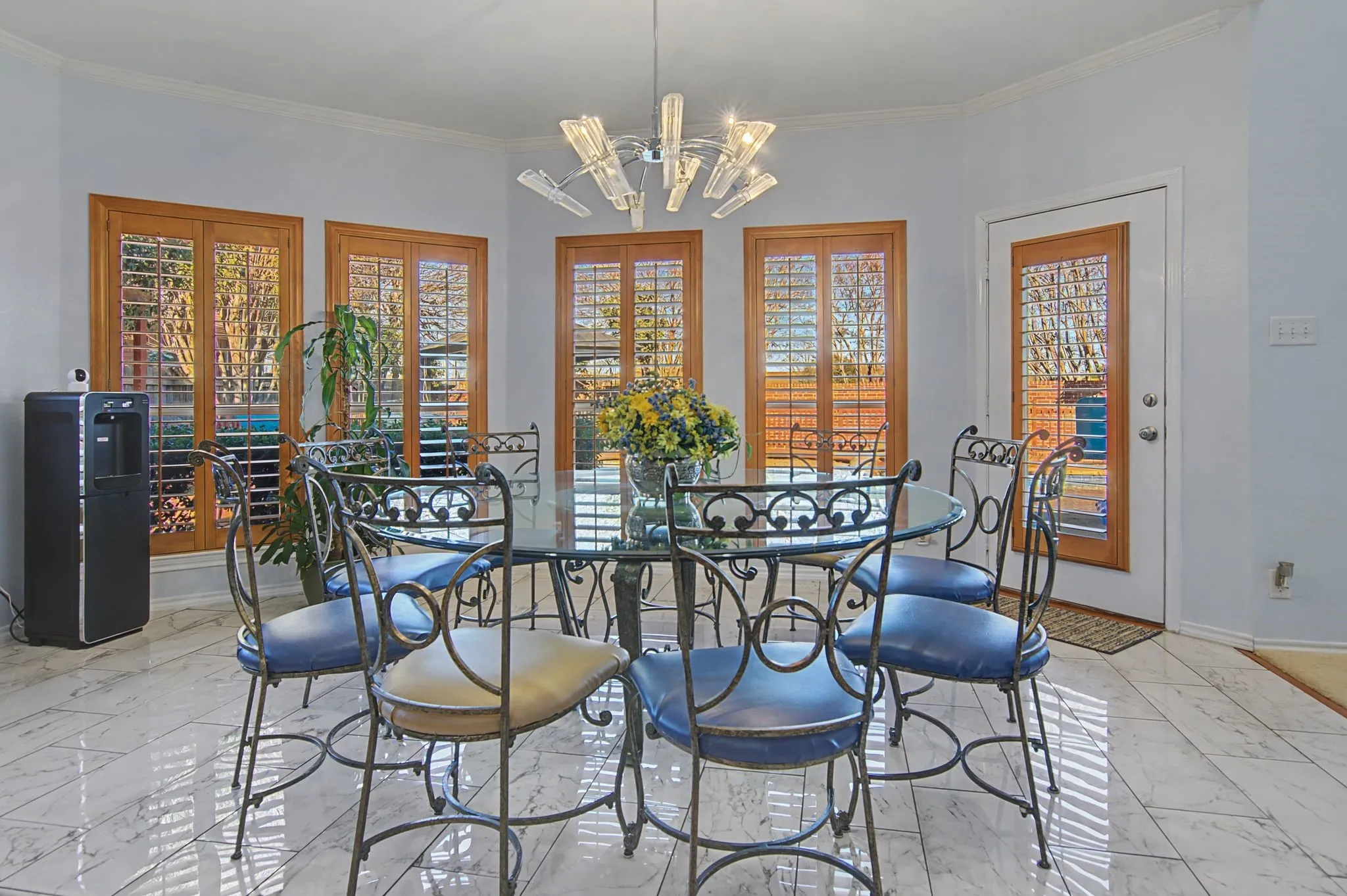 Single Family Residence For Sale in Tarrant County , 6400 Briercliff Court, Fort Worth, Texas 76132, 4 Bedroom, 3 Bathroom, 2 Garage spaces, 4,280 Sqft, built in 2000, Preowned, mls#21174396, Real Estate Agent in Fort Worth, Homes For Sale in Tarrant county, Homes For Sale in Fort Worth, Realtor in Fort Worth Texas, Real Estate Brokerage Independent Realty Texas, Luminita Cordes Realtor