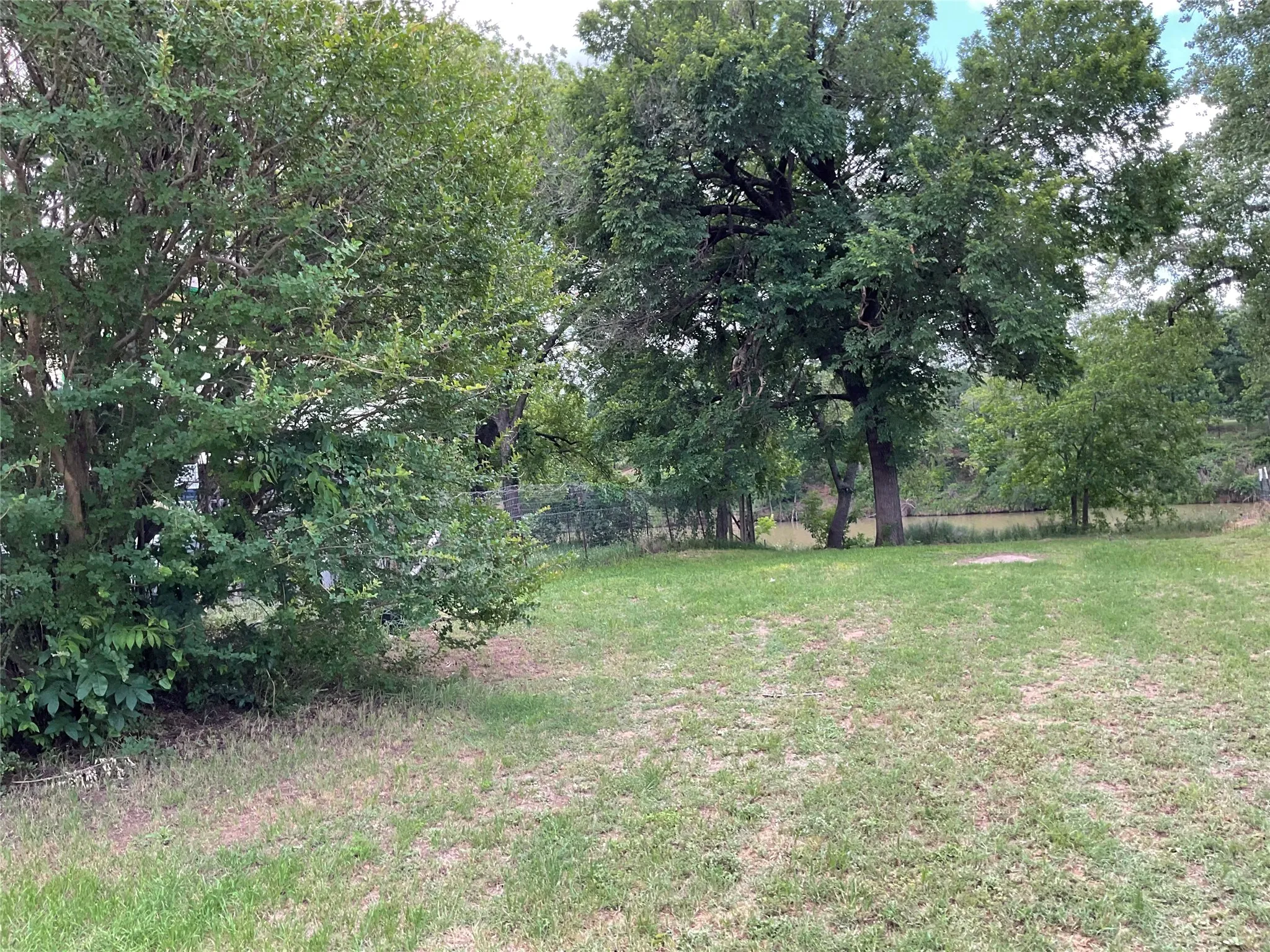 Unimproved Land For Sale in Parker County , TBD Chavez Trail, Weatherford, Texas 76087, 0, 0, Garage spaces, 0 Sqft, built in 0, Price $60,000, mls#21177182, Real Estate Agent in Weatherford, Homes For Sale in Parker county, Homes For Sale in Weatherford, Realtor in Weatherford Texas, Real Estate Brokerage Independent Realty Texas, Luminita Cordes Realtor