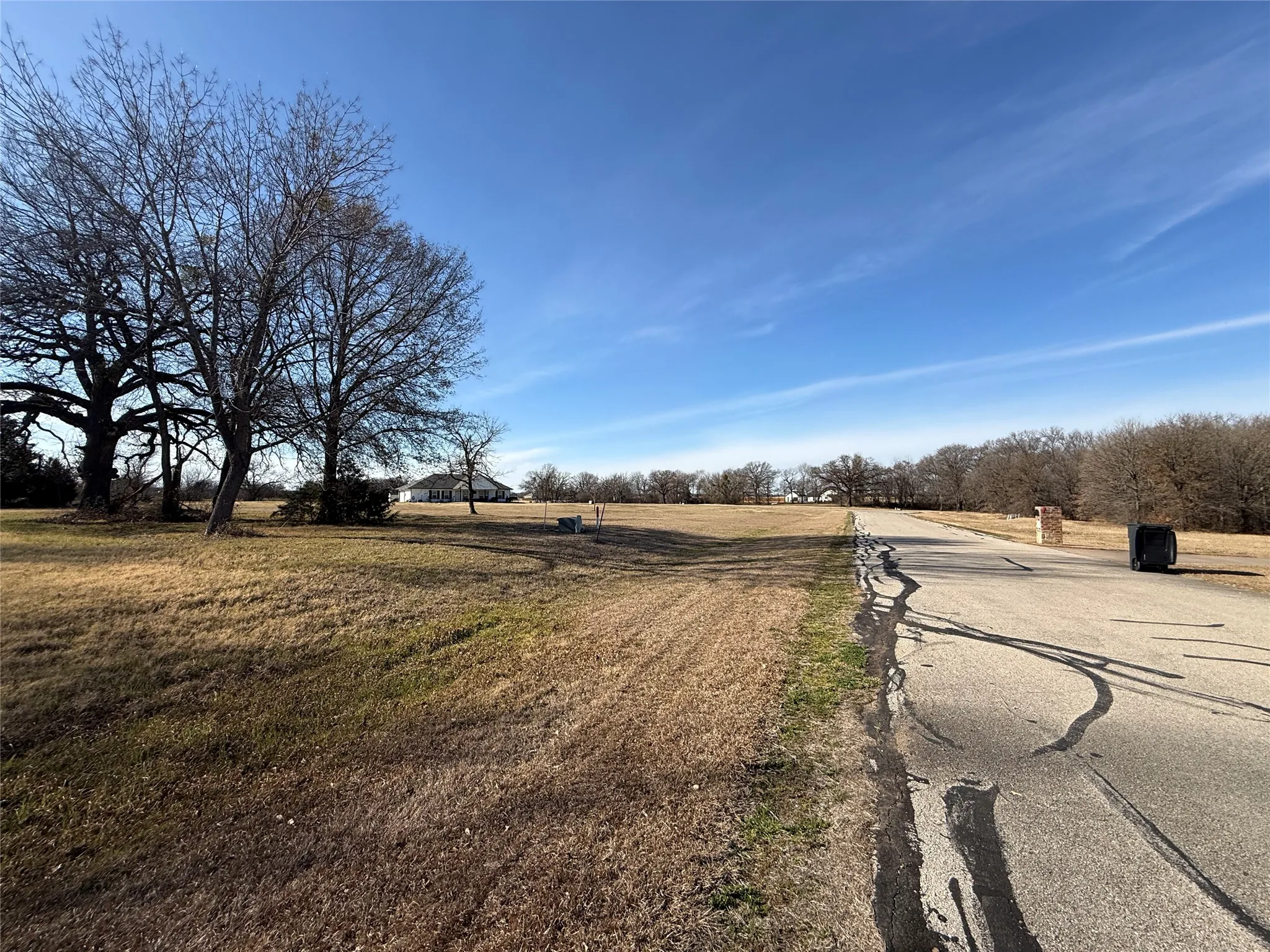 Unimproved Land For Sale in Navarro County , Lot 592 Clear Water Court, Corsicana, Texas 75109, 0, 0, Garage spaces, 0 Sqft, built in 0, Price $70,000, mls#21176074, Real Estate Agent in Corsicana, Homes For Sale in Navarro county, Homes For Sale in Corsicana, Realtor in Corsicana Texas, Real Estate Brokerage Independent Realty Texas, Luminita Cordes Realtor