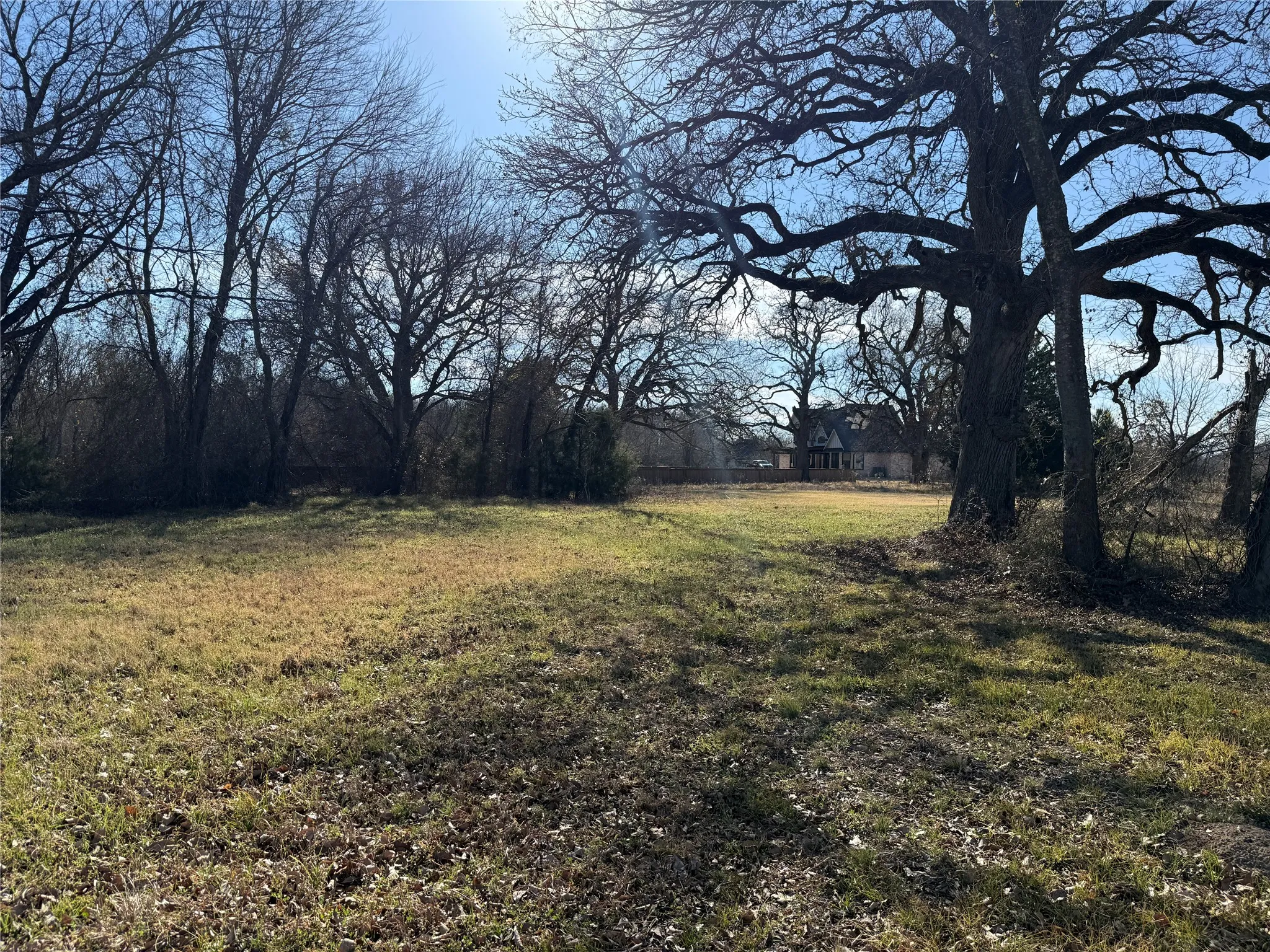 Unimproved Land For Sale in Navarro County , Lot 592 Clear Water Court, Corsicana, Texas 75109, 0, 0, Garage spaces, 0 Sqft, built in 0, Price $70,000, mls#21176074, Real Estate Agent in Corsicana, Homes For Sale in Navarro county, Homes For Sale in Corsicana, Realtor in Corsicana Texas, Real Estate Brokerage Independent Realty Texas, Luminita Cordes Realtor