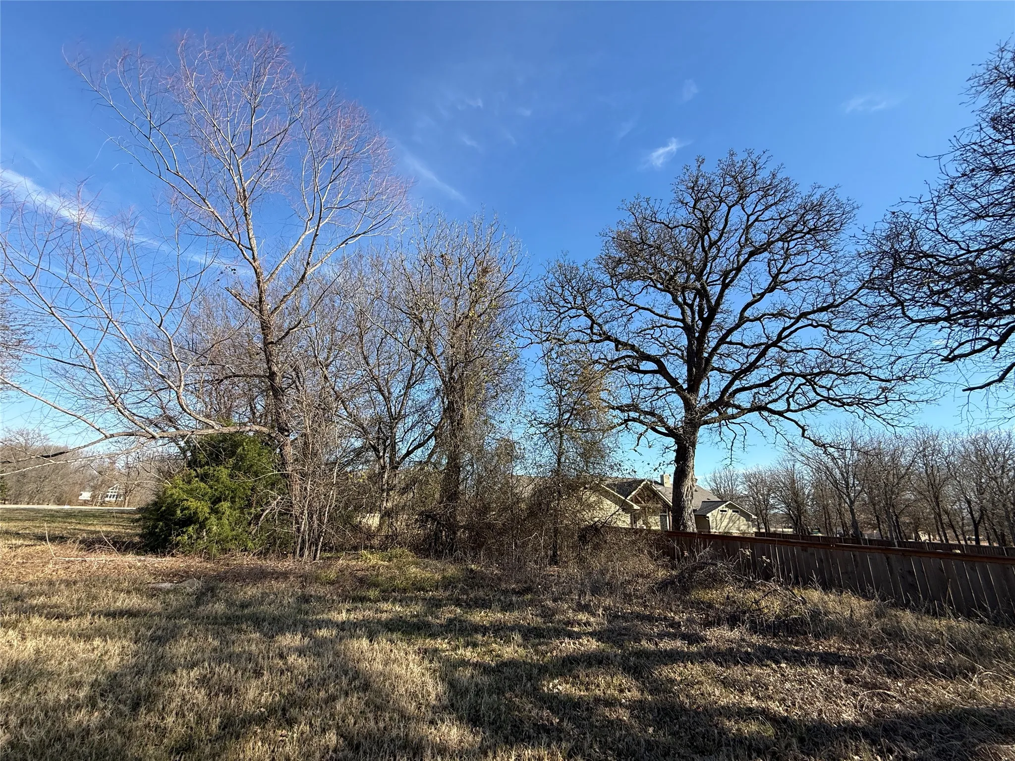 Unimproved Land For Sale in Navarro County , Lot 592 Clear Water Court, Corsicana, Texas 75109, 0, 0, Garage spaces, 0 Sqft, built in 0, Price $70,000, mls#21176074, Real Estate Agent in Corsicana, Homes For Sale in Navarro county, Homes For Sale in Corsicana, Realtor in Corsicana Texas, Real Estate Brokerage Independent Realty Texas, Luminita Cordes Realtor