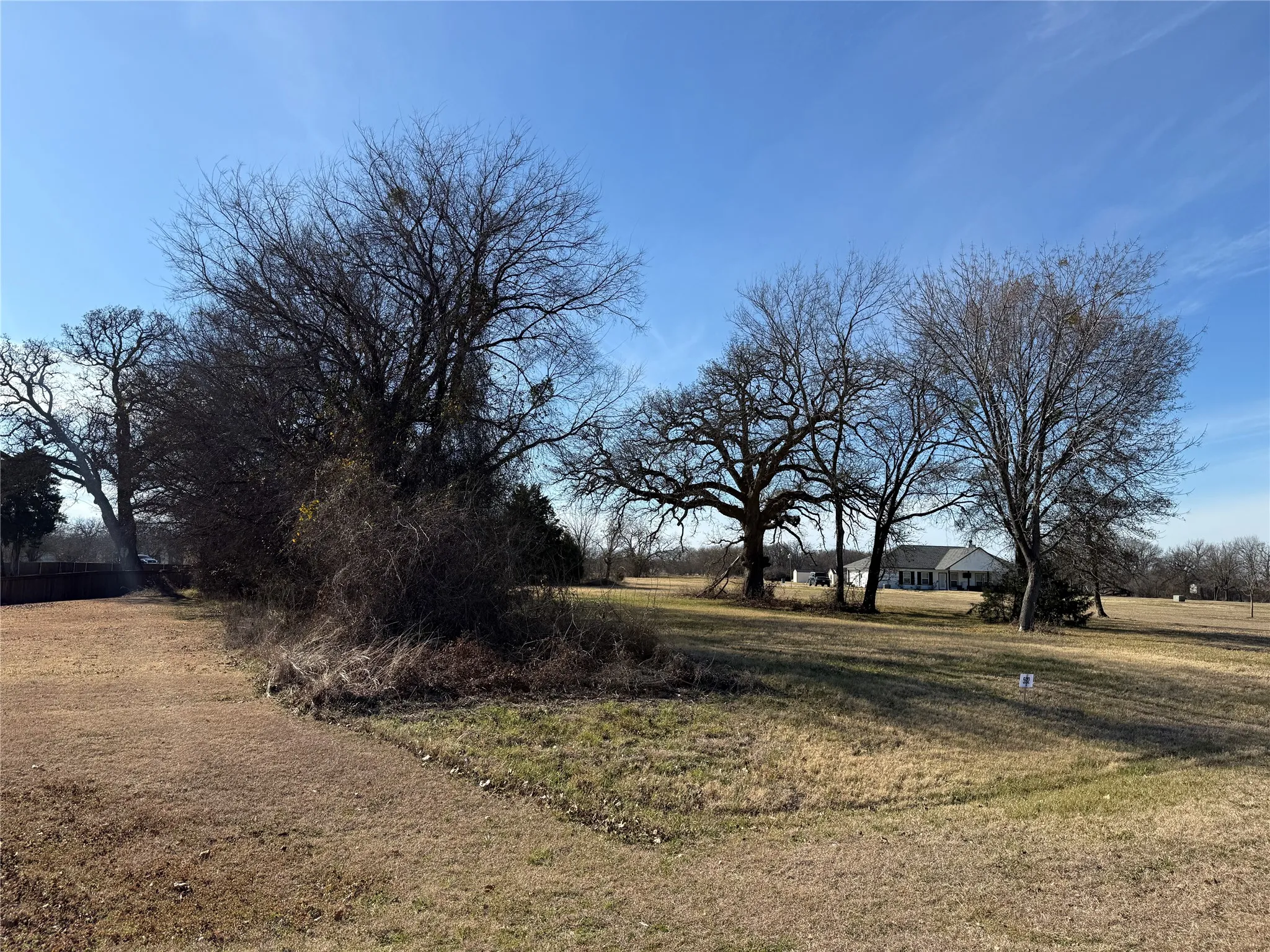 Unimproved Land For Sale in Navarro County , Lot 592 Clear Water Court, Corsicana, Texas 75109, 0, 0, Garage spaces, 0 Sqft, built in 0, Price $70,000, mls#21176074, Real Estate Agent in Corsicana, Homes For Sale in Navarro county, Homes For Sale in Corsicana, Realtor in Corsicana Texas, Real Estate Brokerage Independent Realty Texas, Luminita Cordes Realtor